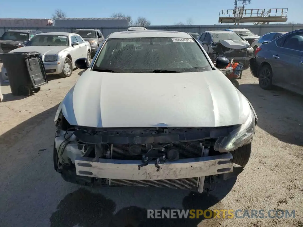 5 Photograph of a damaged car 1N4BL4CV0KC124663 NISSAN ALTIMA 2019