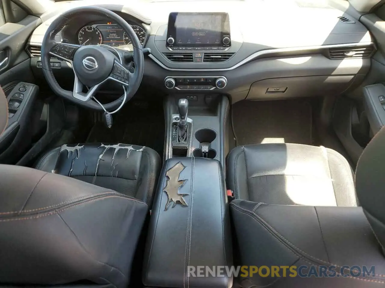 8 Photograph of a damaged car 1N4BL4CV0KC136280 NISSAN ALTIMA 2019