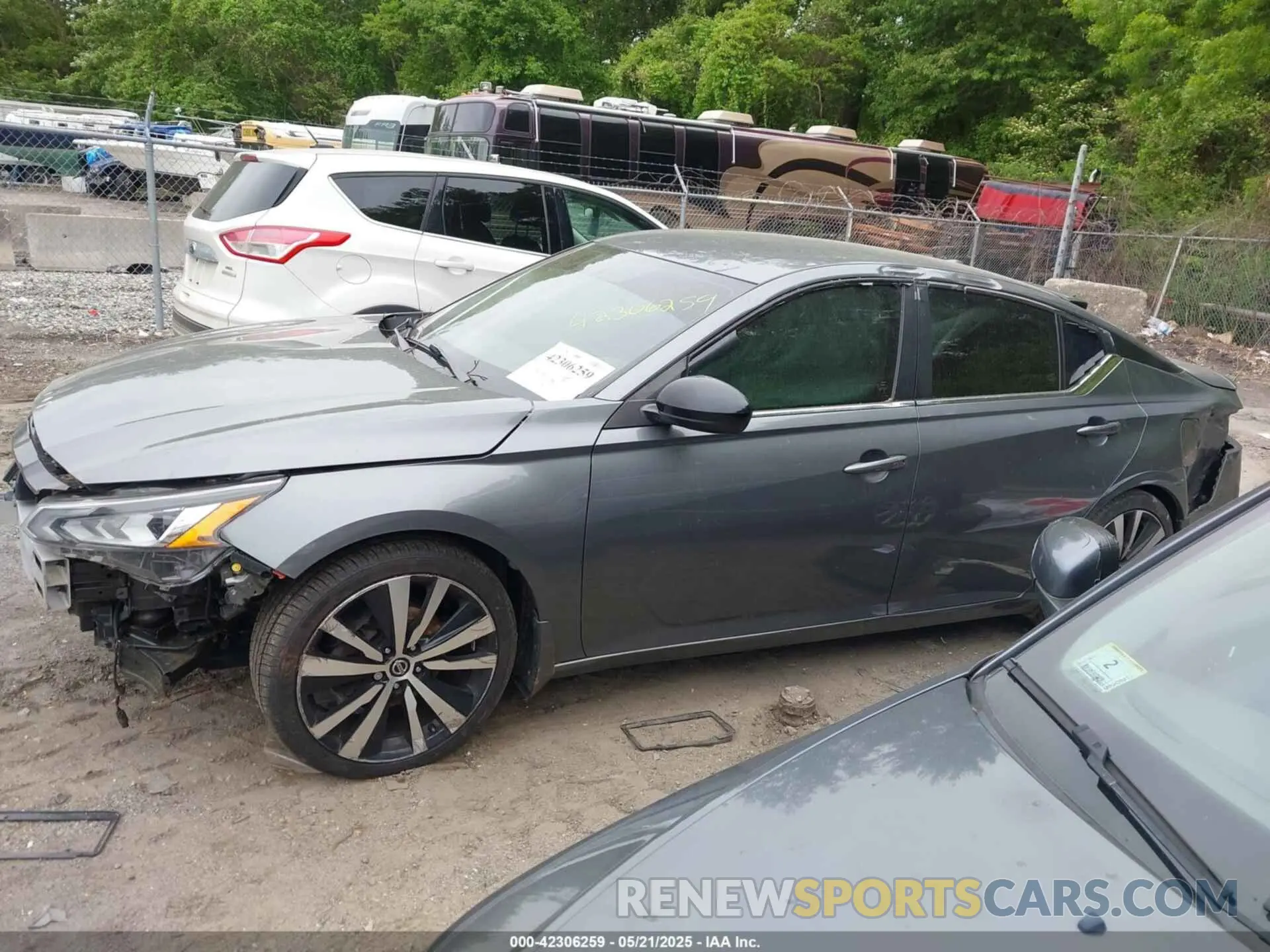 14 Photograph of a damaged car 1N4BL4CV0KC183633 NISSAN ALTIMA 2019