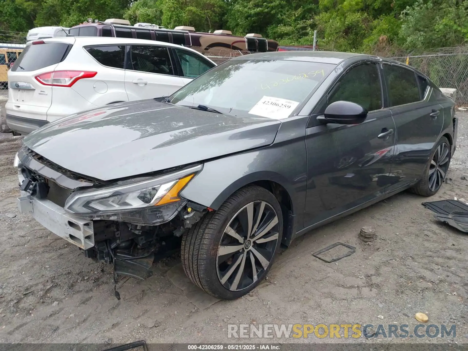 2 Photograph of a damaged car 1N4BL4CV0KC183633 NISSAN ALTIMA 2019