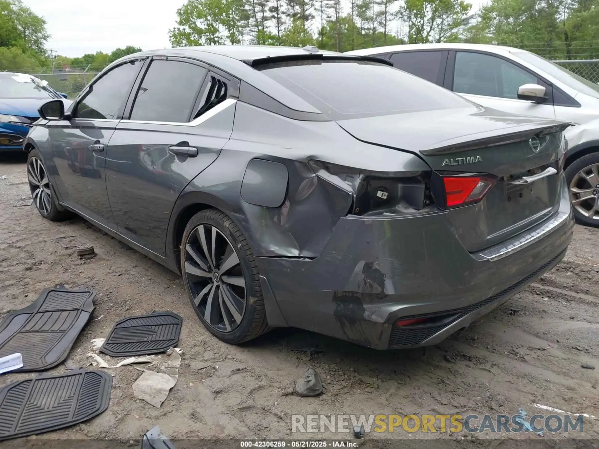3 Photograph of a damaged car 1N4BL4CV0KC183633 NISSAN ALTIMA 2019