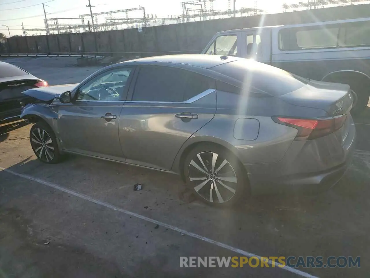 2 Photograph of a damaged car 1N4BL4CV0KC186256 NISSAN ALTIMA 2019