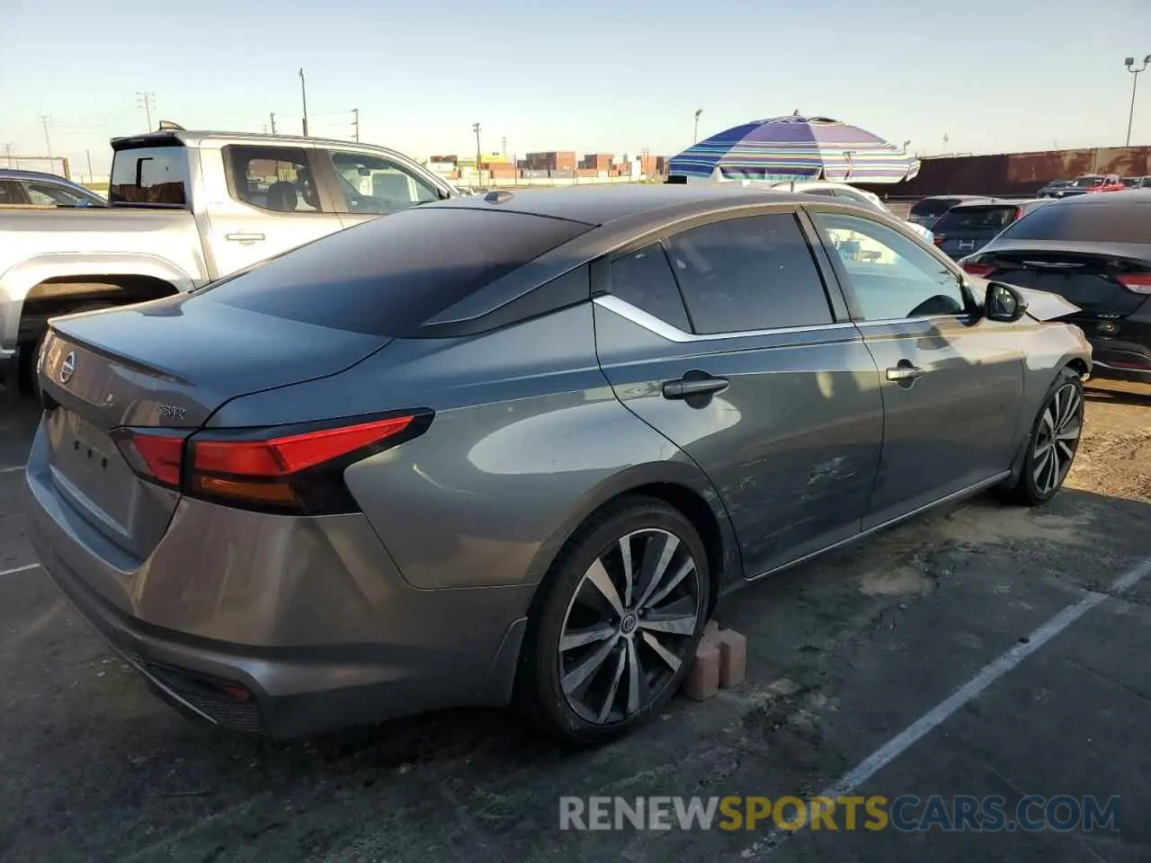 3 Photograph of a damaged car 1N4BL4CV0KC186256 NISSAN ALTIMA 2019