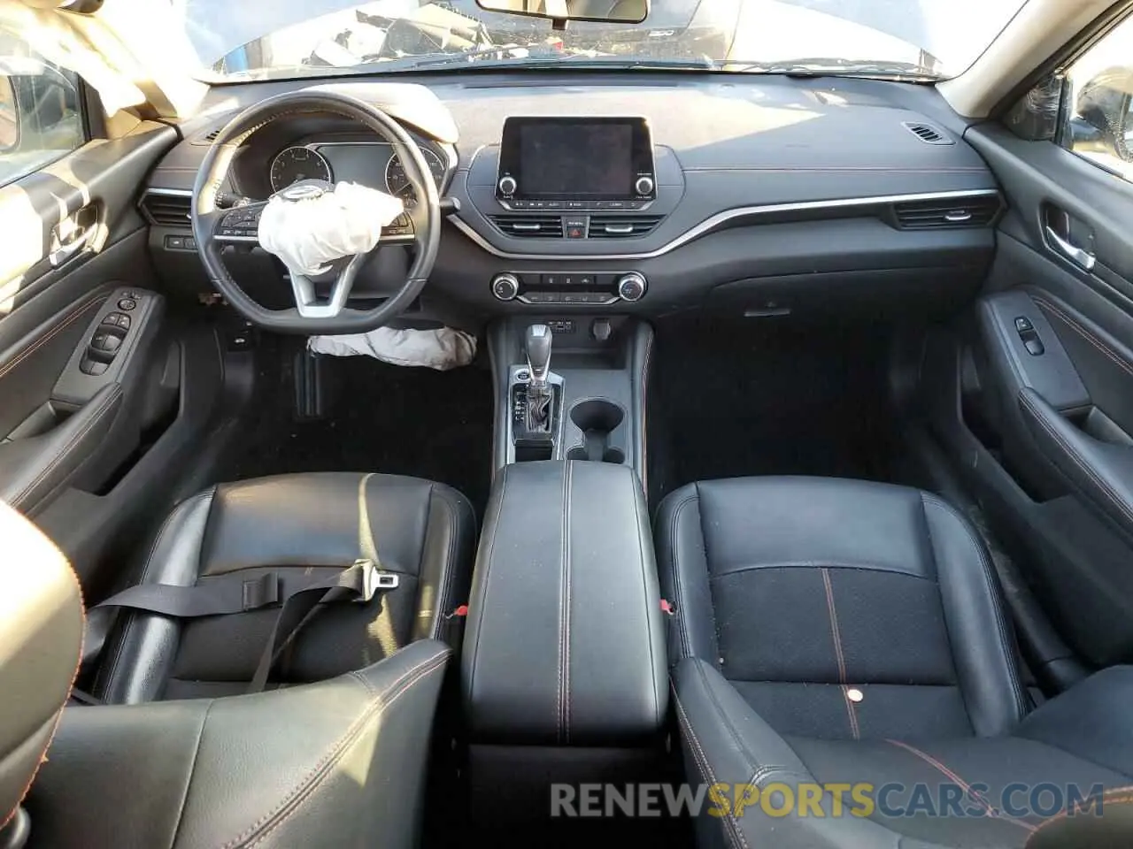 8 Photograph of a damaged car 1N4BL4CV0KC186256 NISSAN ALTIMA 2019