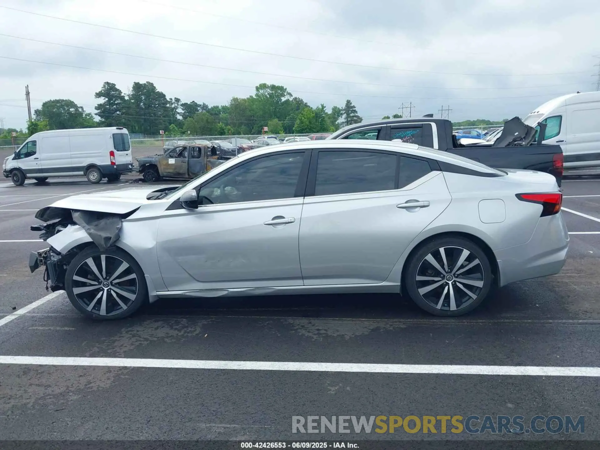 14 Photograph of a damaged car 1N4BL4CV0KC210037 NISSAN ALTIMA 2019