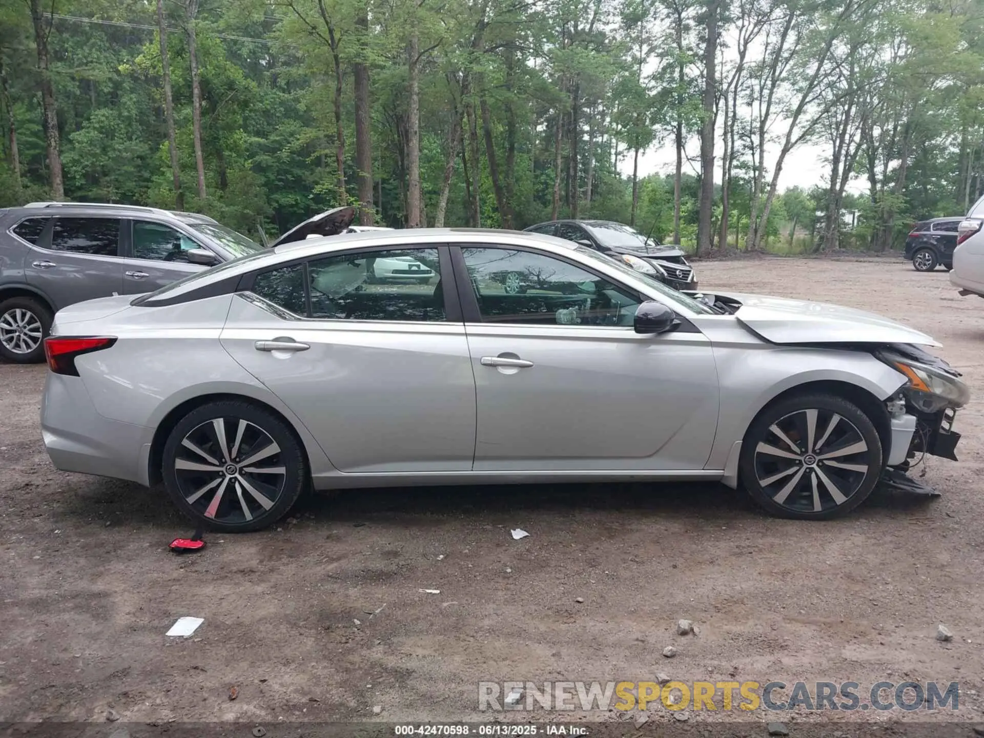 14 Photograph of a damaged car 1N4BL4CV0KC255382 NISSAN ALTIMA 2019
