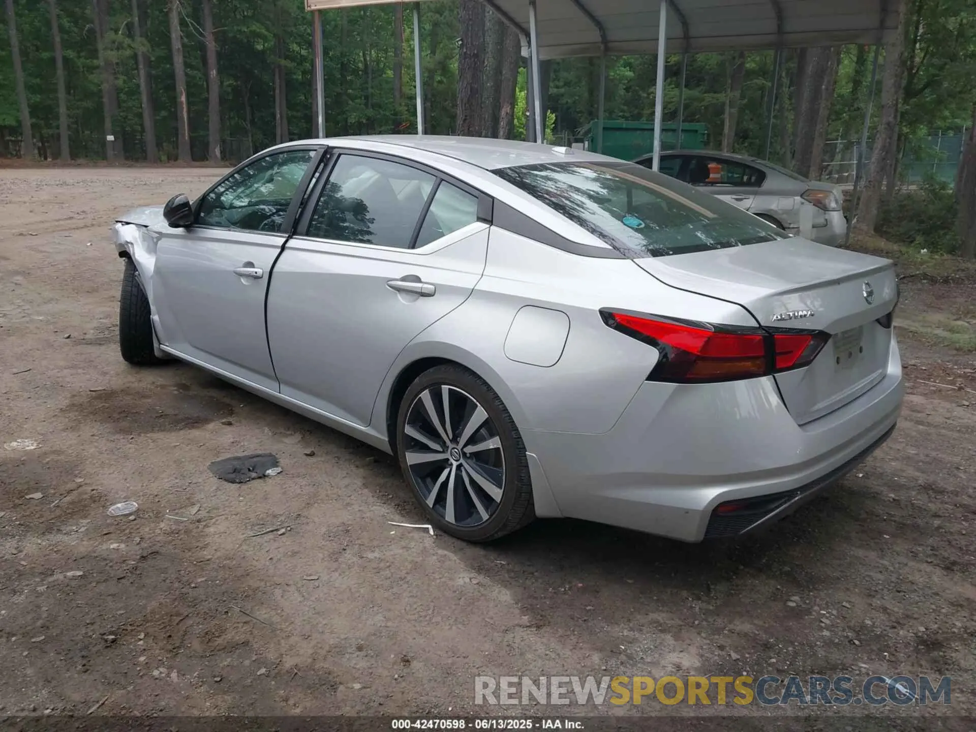 3 Photograph of a damaged car 1N4BL4CV0KC255382 NISSAN ALTIMA 2019