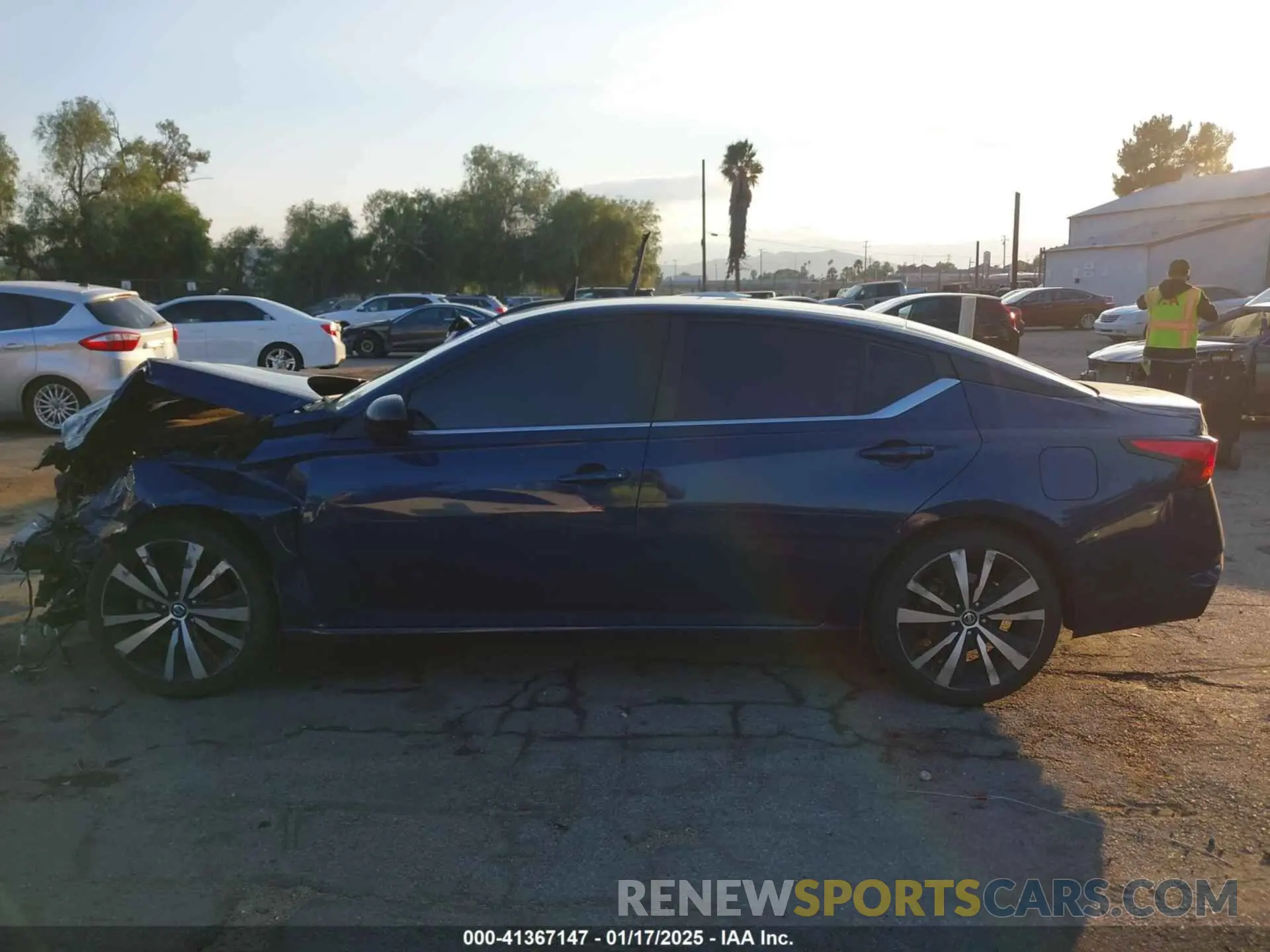 14 Photograph of a damaged car 1N4BL4CV0KN309140 NISSAN ALTIMA 2019