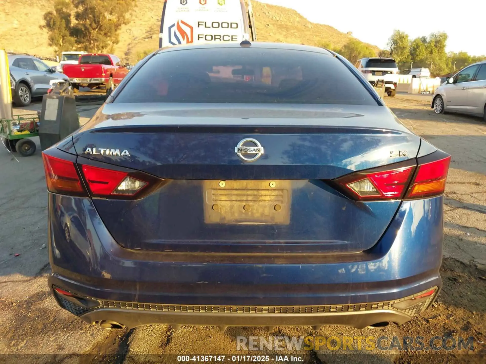 16 Photograph of a damaged car 1N4BL4CV0KN309140 NISSAN ALTIMA 2019