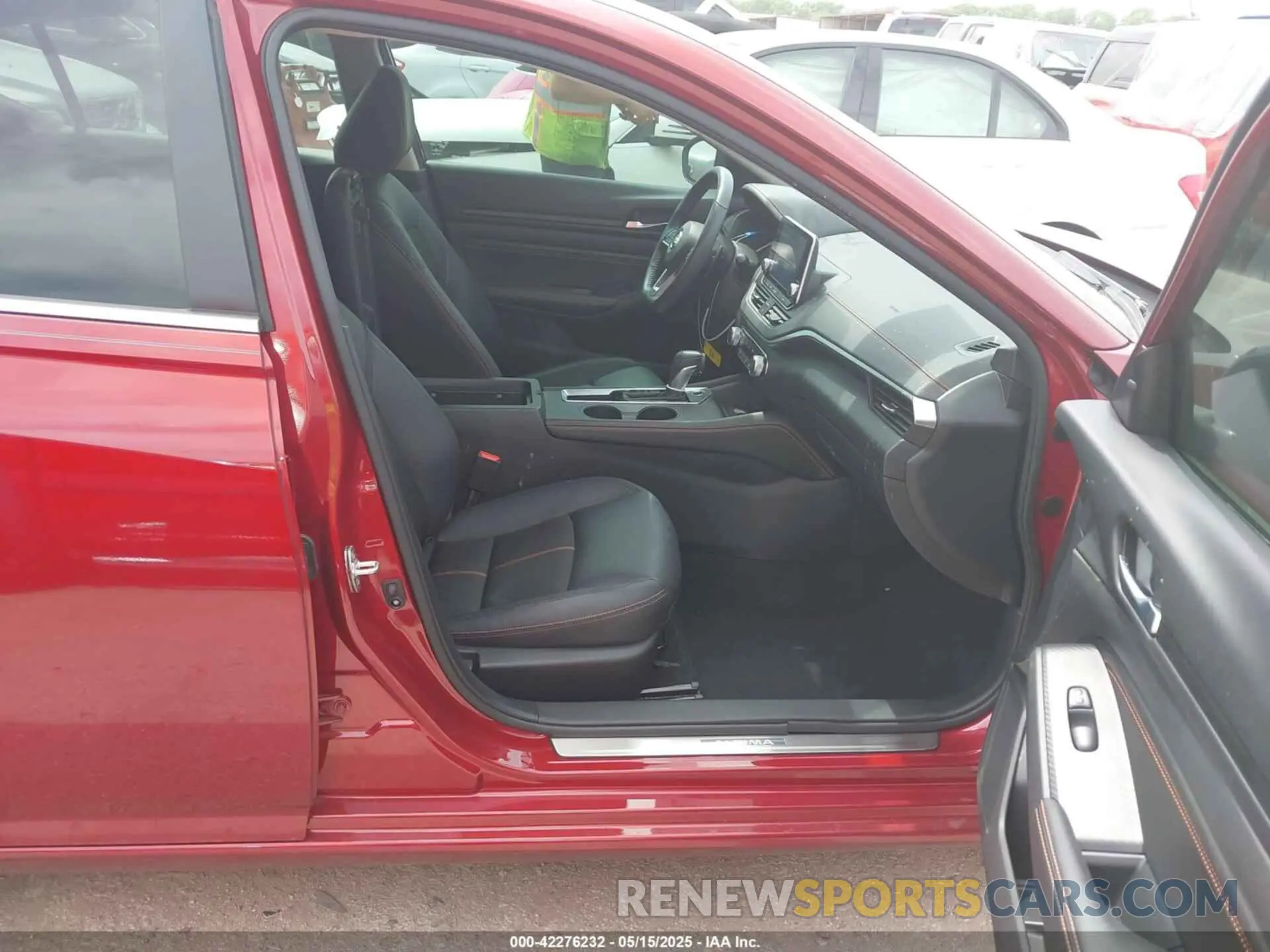 5 Photograph of a damaged car 1N4BL4CV0KN319425 NISSAN ALTIMA 2019
