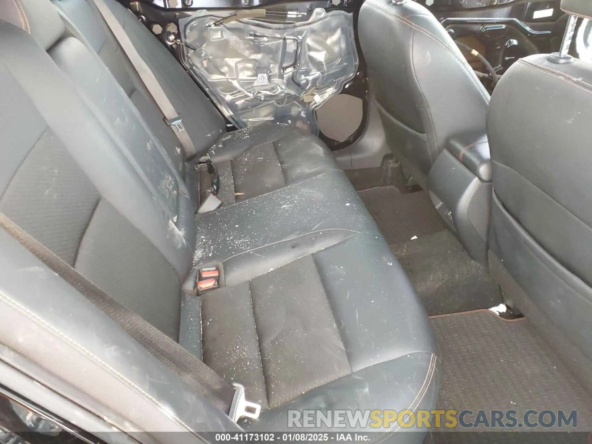 8 Photograph of a damaged car 1N4BL4CV0KN320400 NISSAN ALTIMA 2019