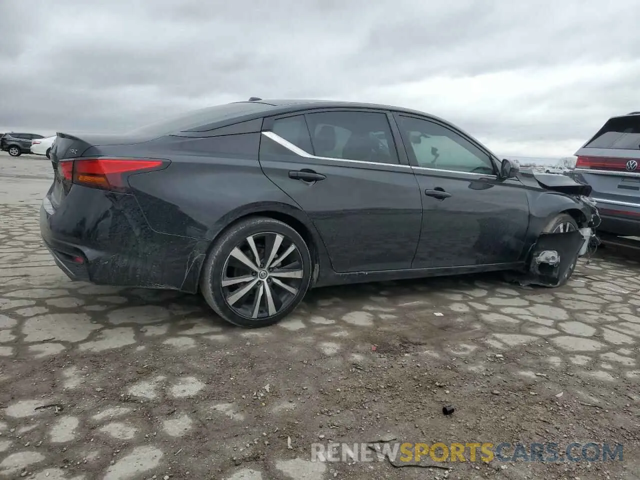 3 Photograph of a damaged car 1N4BL4CV1KC100629 NISSAN ALTIMA 2019