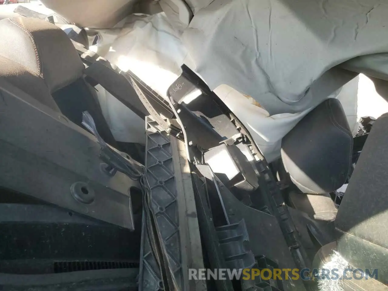10 Photograph of a damaged car 1N4BL4CV1KC122095 NISSAN ALTIMA 2019