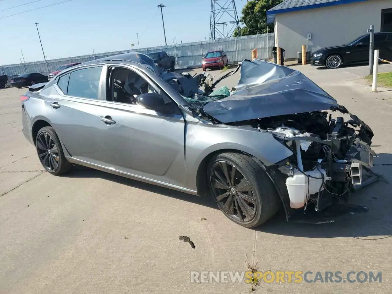 4 Photograph of a damaged car 1N4BL4CV1KC122095 NISSAN ALTIMA 2019