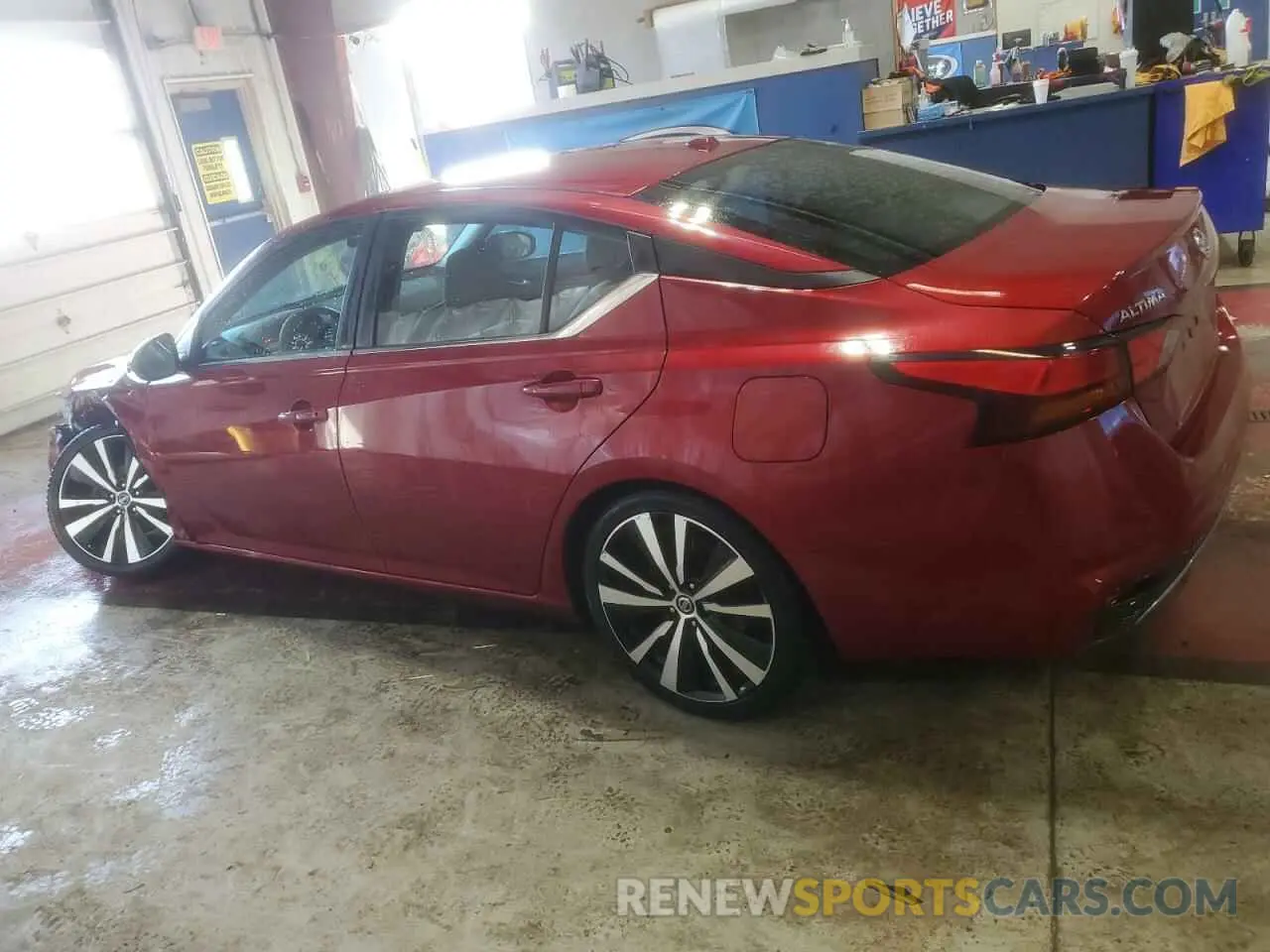 2 Photograph of a damaged car 1N4BL4CV1KC170194 NISSAN ALTIMA 2019