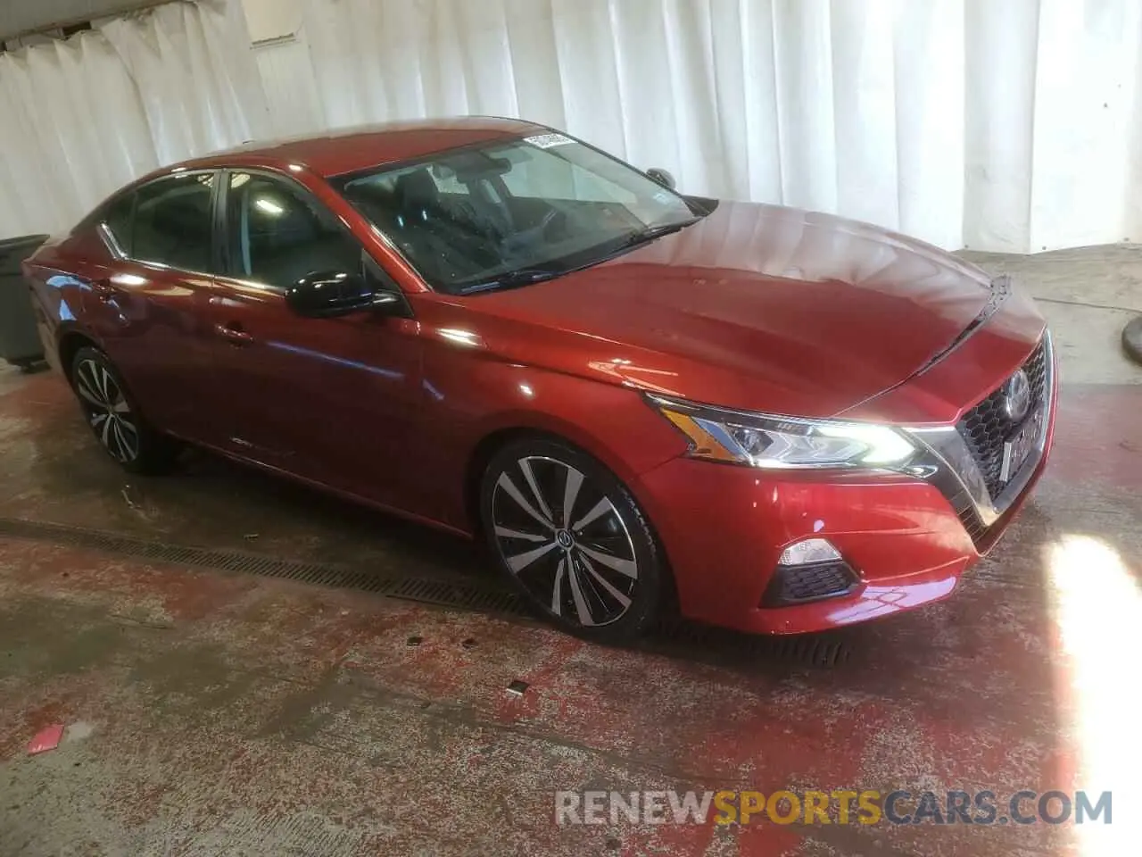 4 Photograph of a damaged car 1N4BL4CV1KC170194 NISSAN ALTIMA 2019