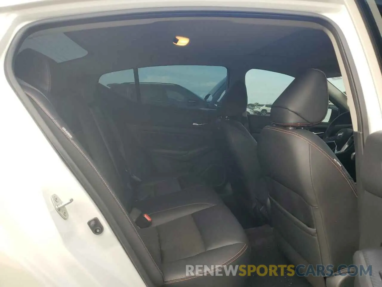 10 Photograph of a damaged car 1N4BL4CV1KC170826 NISSAN ALTIMA 2019