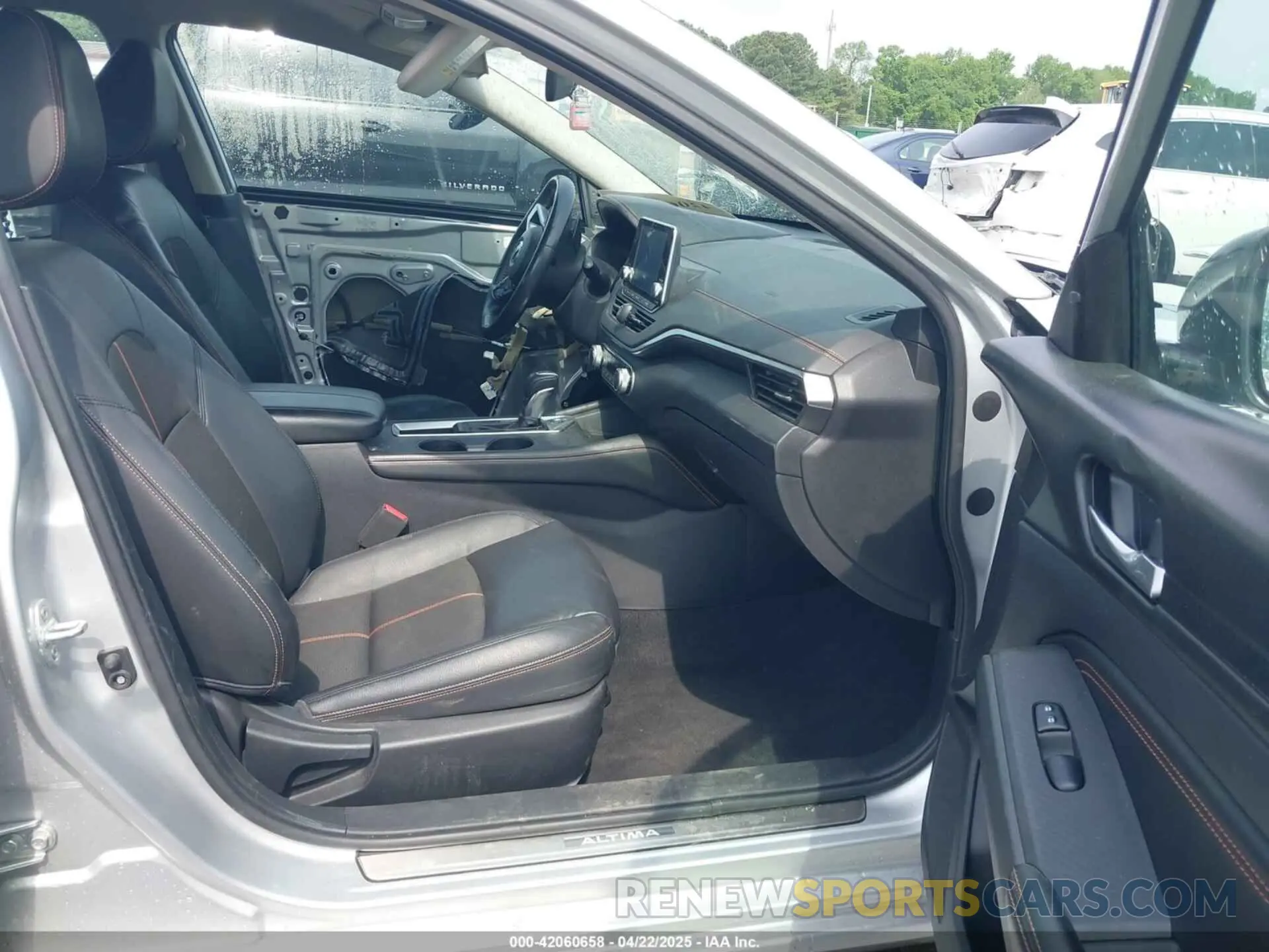 5 Photograph of a damaged car 1N4BL4CV1KC182958 NISSAN ALTIMA 2019