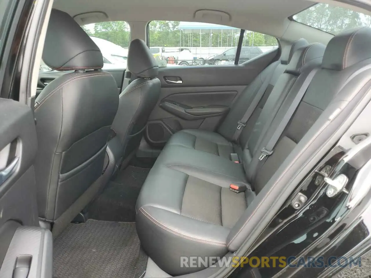 10 Photograph of a damaged car 1N4BL4CV1KC185309 NISSAN ALTIMA 2019