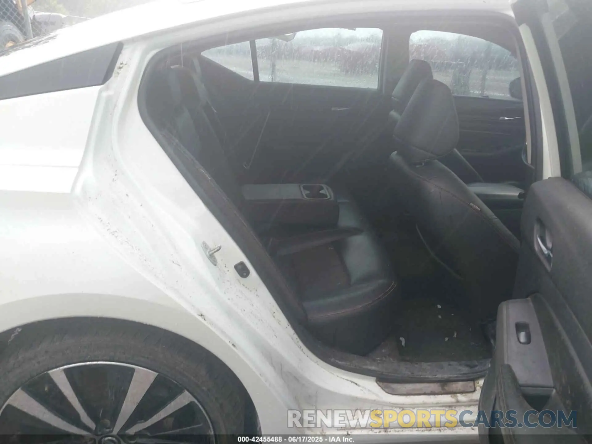 8 Photograph of a damaged car 1N4BL4CV1KC187061 NISSAN ALTIMA 2019