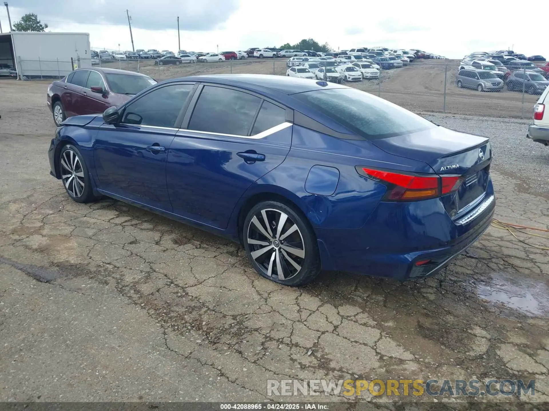3 Photograph of a damaged car 1N4BL4CV1KN302181 NISSAN ALTIMA 2019