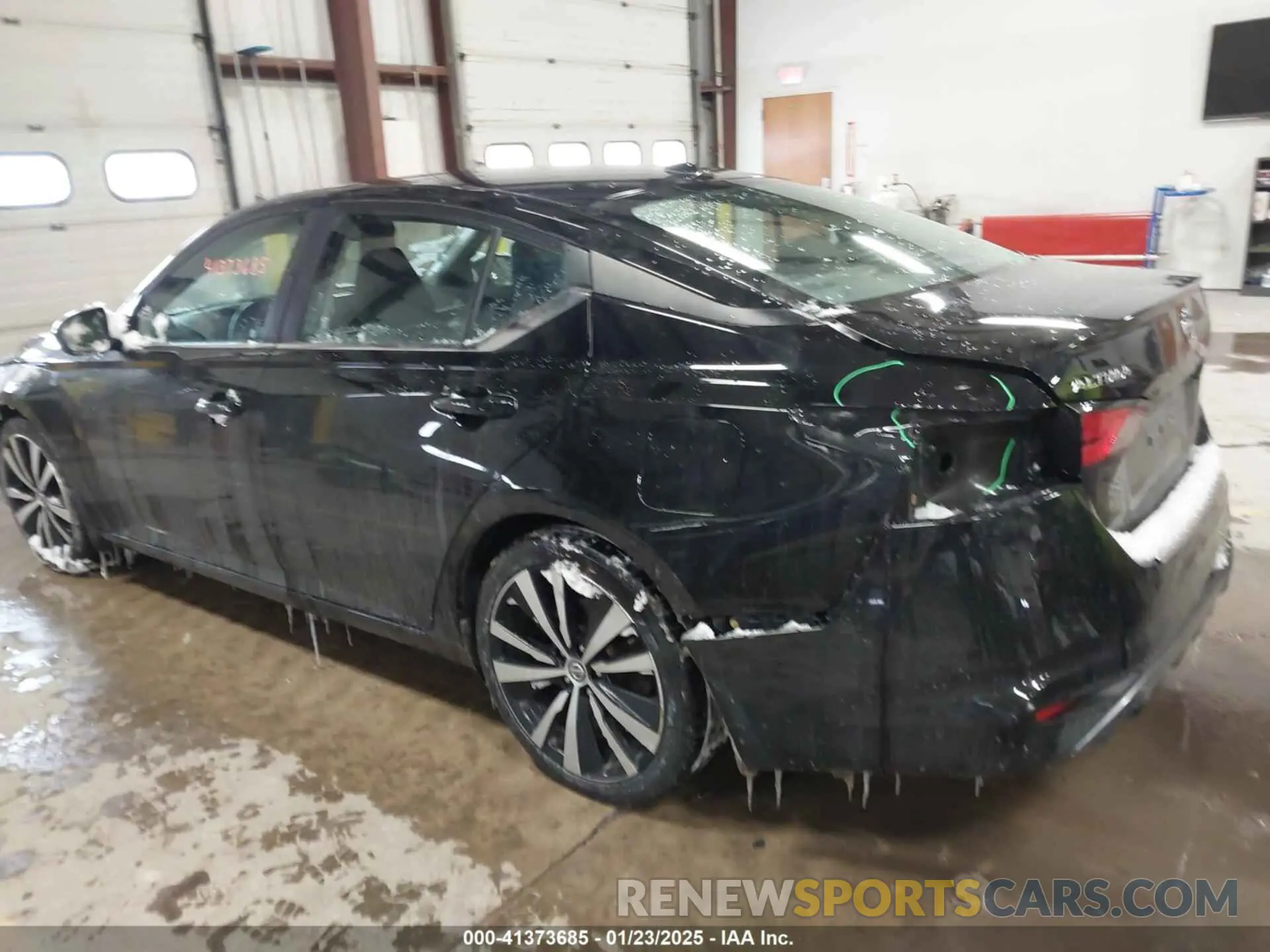 3 Photograph of a damaged car 1N4BL4CV1KN308496 NISSAN ALTIMA 2019