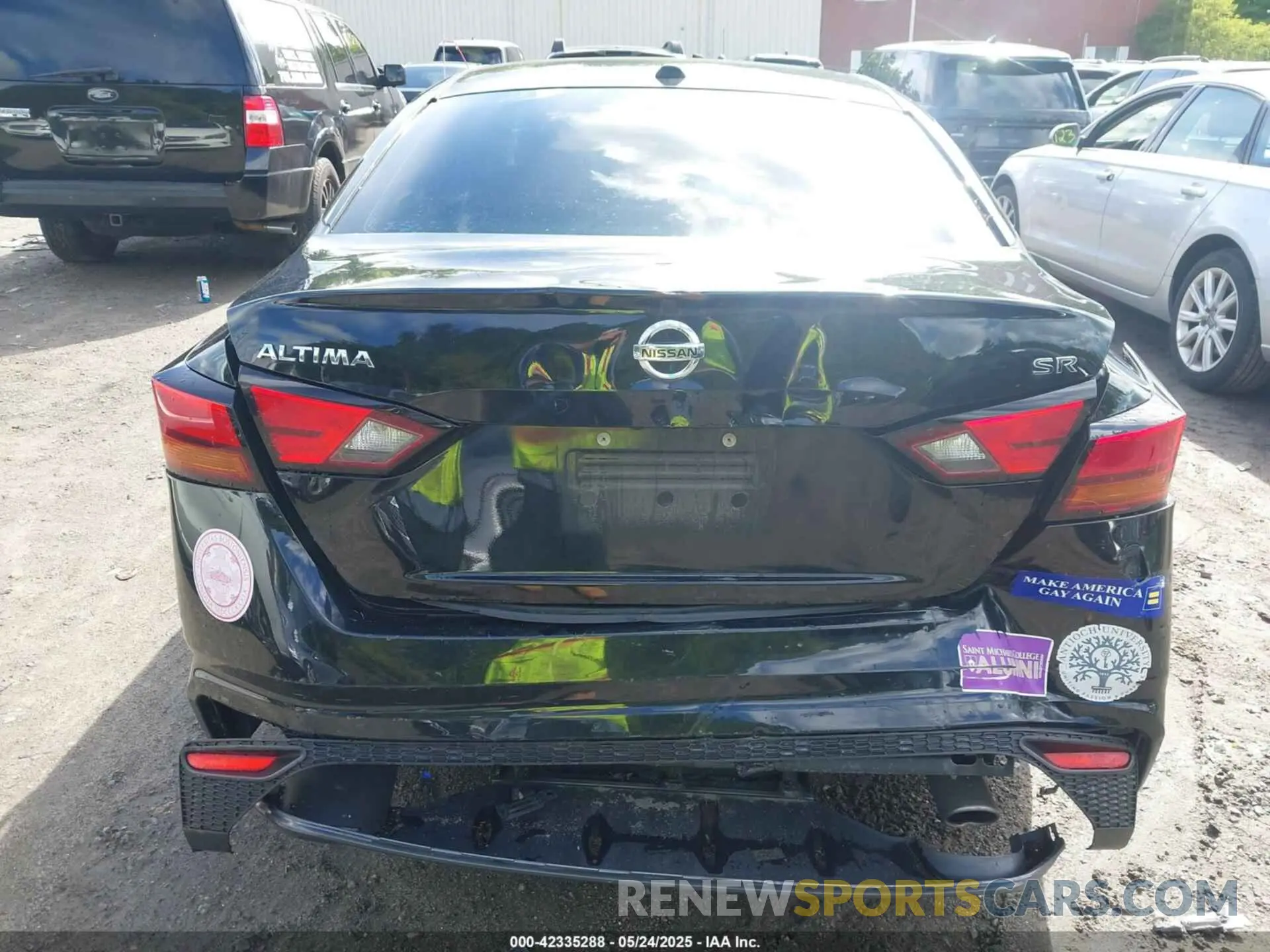 16 Photograph of a damaged car 1N4BL4CV1KN318400 NISSAN ALTIMA 2019