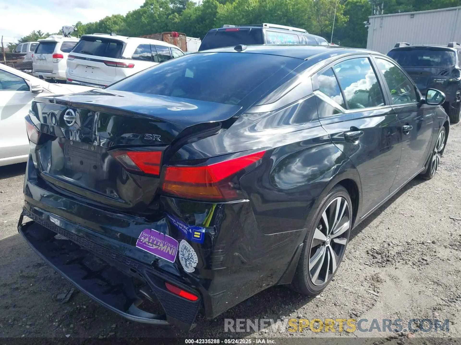 4 Photograph of a damaged car 1N4BL4CV1KN318400 NISSAN ALTIMA 2019