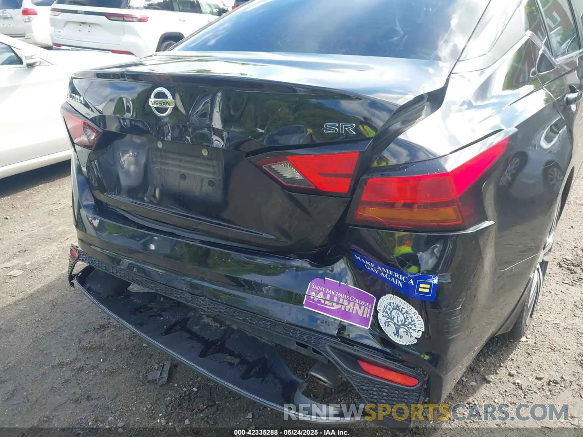 6 Photograph of a damaged car 1N4BL4CV1KN318400 NISSAN ALTIMA 2019