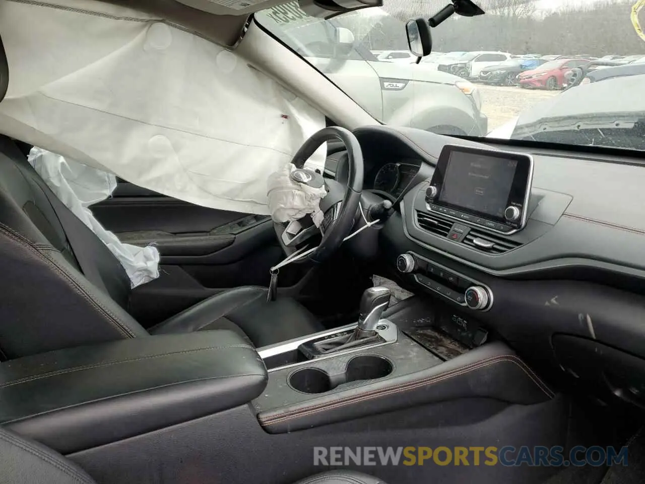 7 Photograph of a damaged car 1N4BL4CV1KN323452 NISSAN ALTIMA 2019