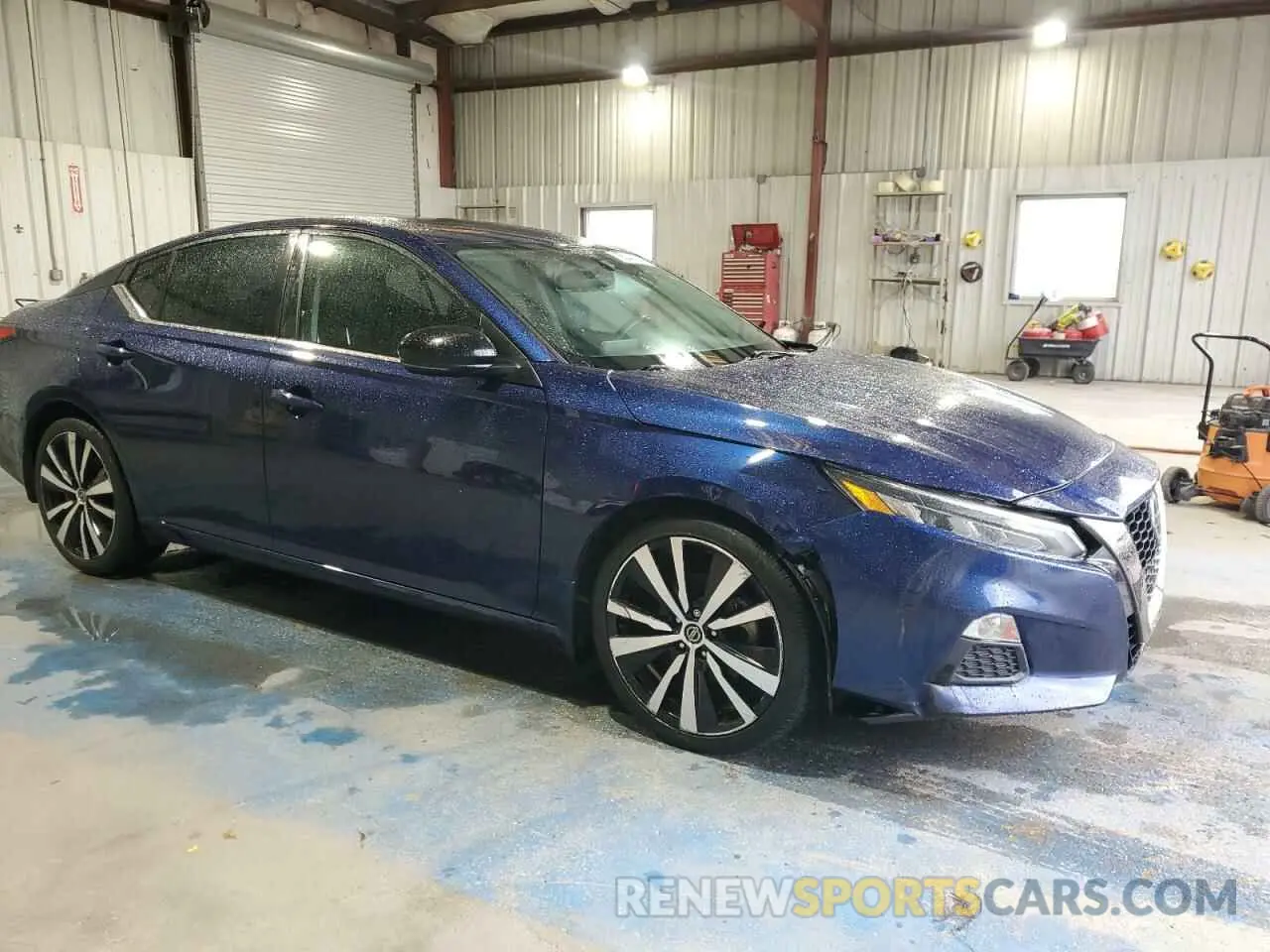 4 Photograph of a damaged car 1N4BL4CV1KN323712 NISSAN ALTIMA 2019