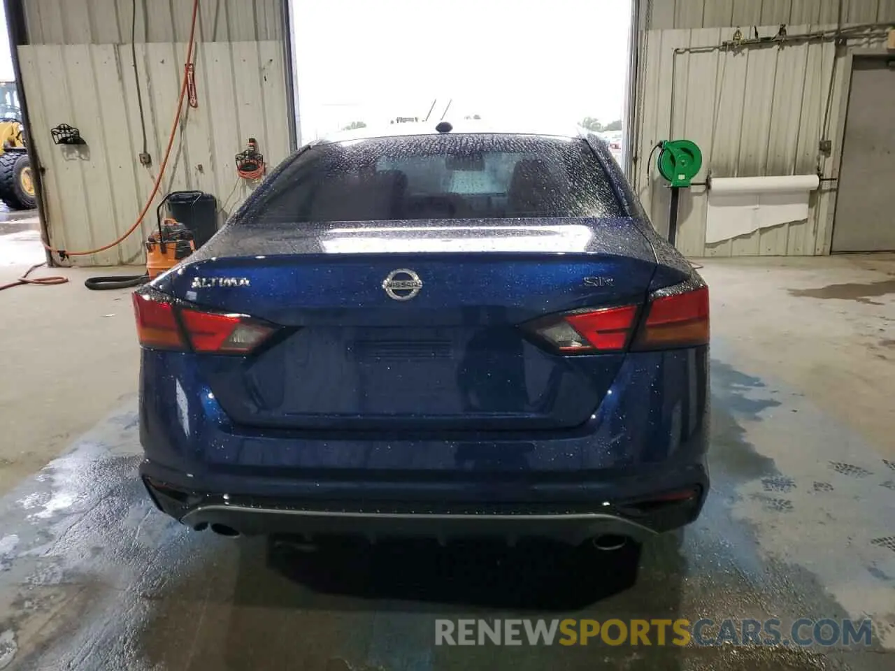 6 Photograph of a damaged car 1N4BL4CV1KN323712 NISSAN ALTIMA 2019