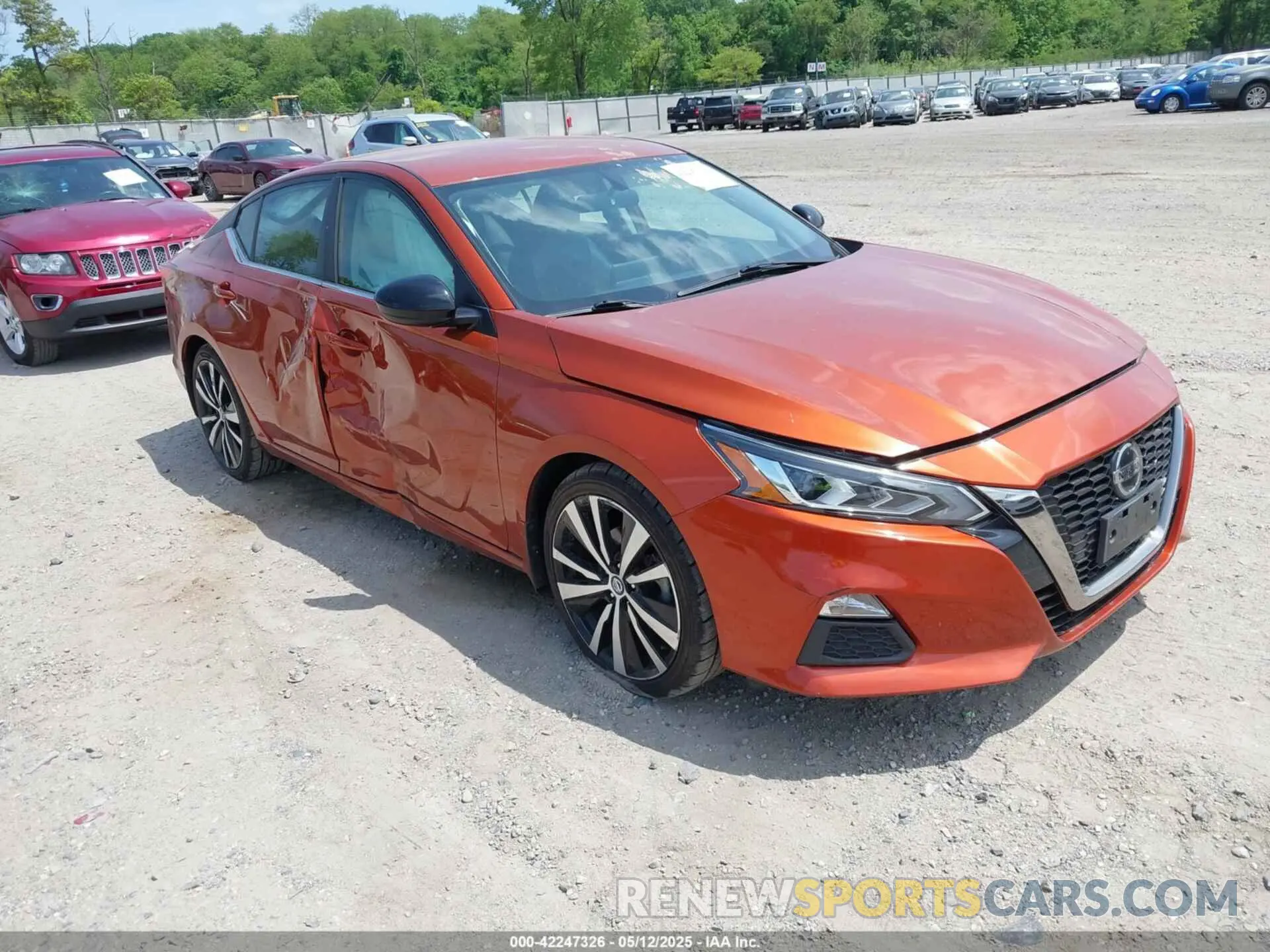 1 Photograph of a damaged car 1N4BL4CV2KC103510 NISSAN ALTIMA 2019