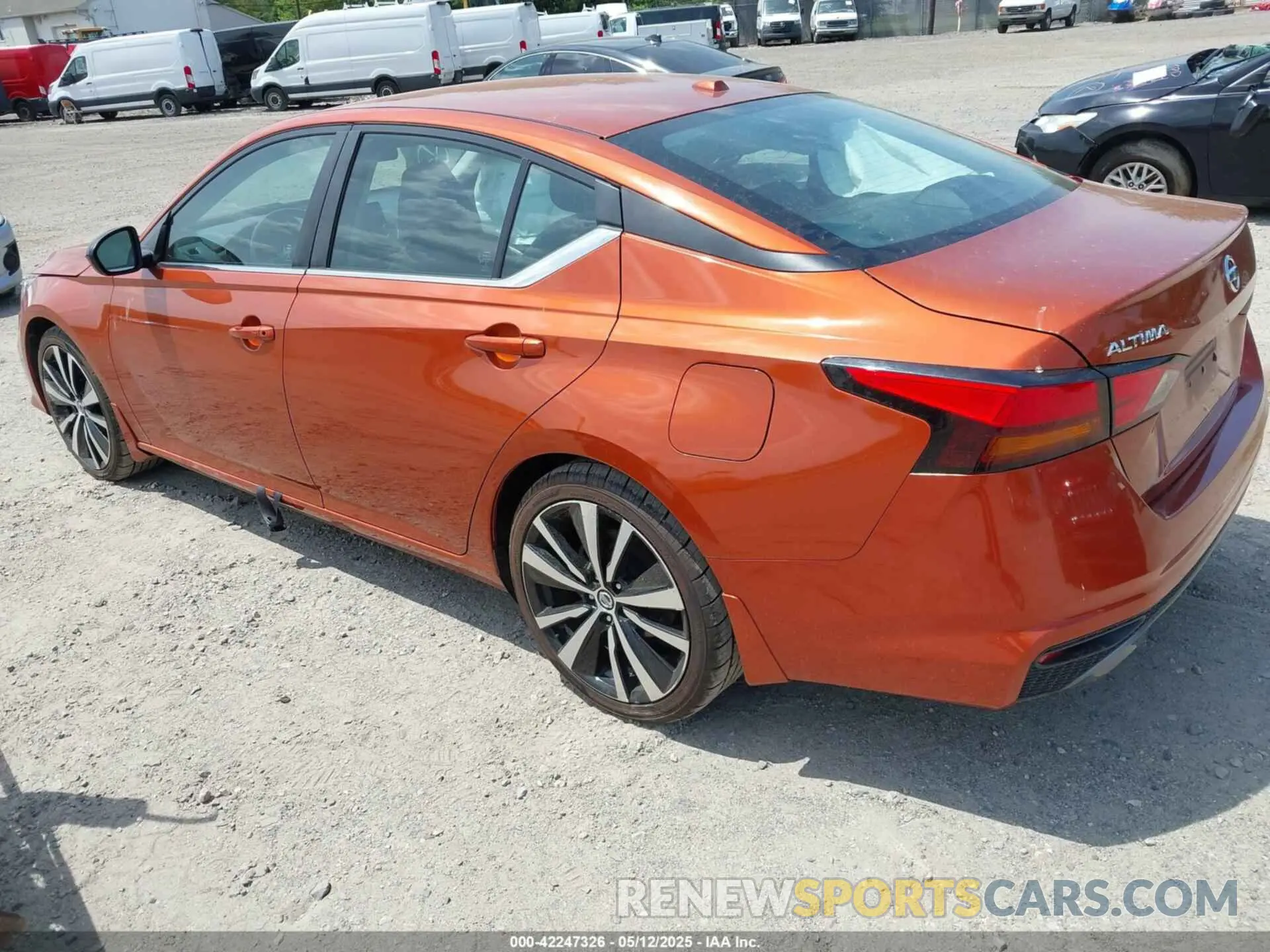3 Photograph of a damaged car 1N4BL4CV2KC103510 NISSAN ALTIMA 2019