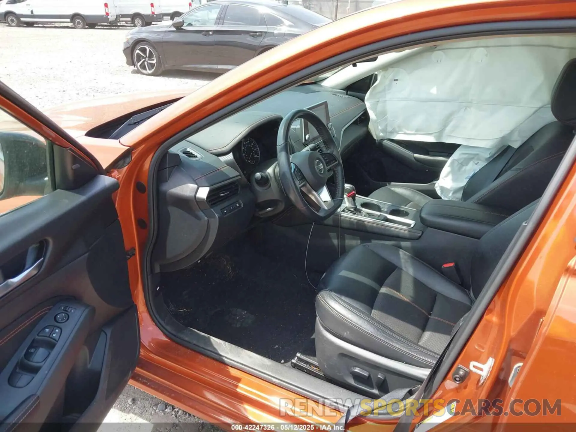 5 Photograph of a damaged car 1N4BL4CV2KC103510 NISSAN ALTIMA 2019