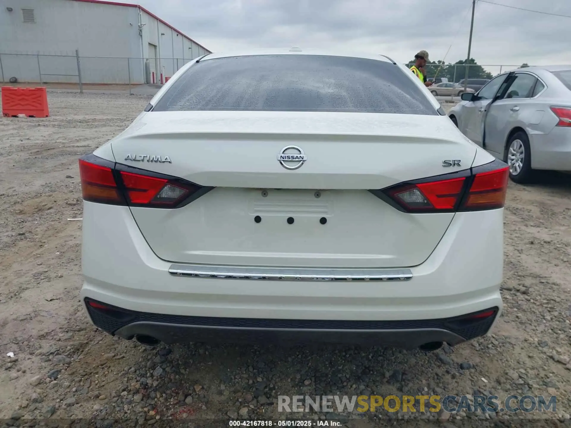 16 Photograph of a damaged car 1N4BL4CV2KC153016 NISSAN ALTIMA 2019