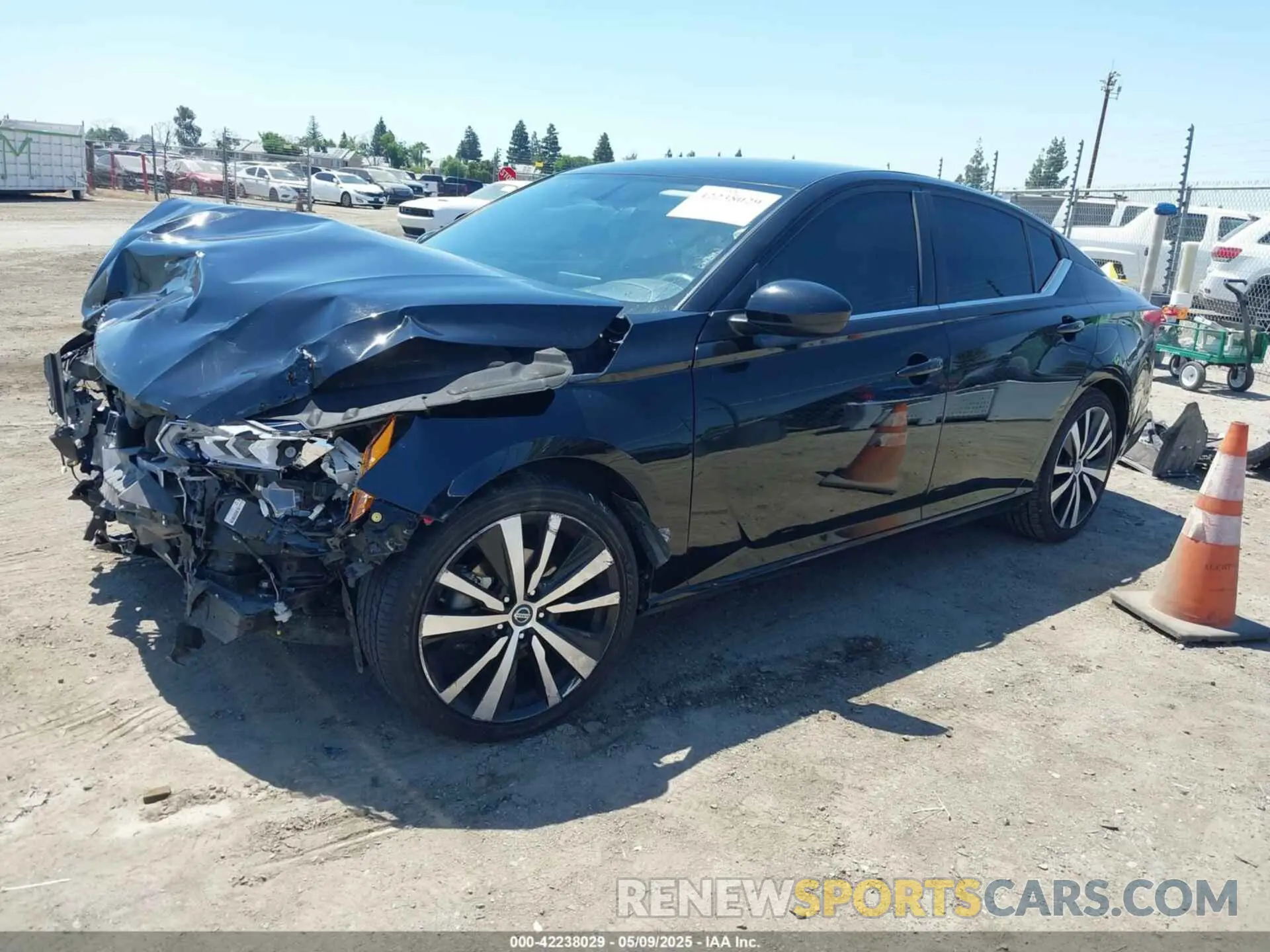 15 Photograph of a damaged car 1N4BL4CV2KC160757 NISSAN ALTIMA 2019