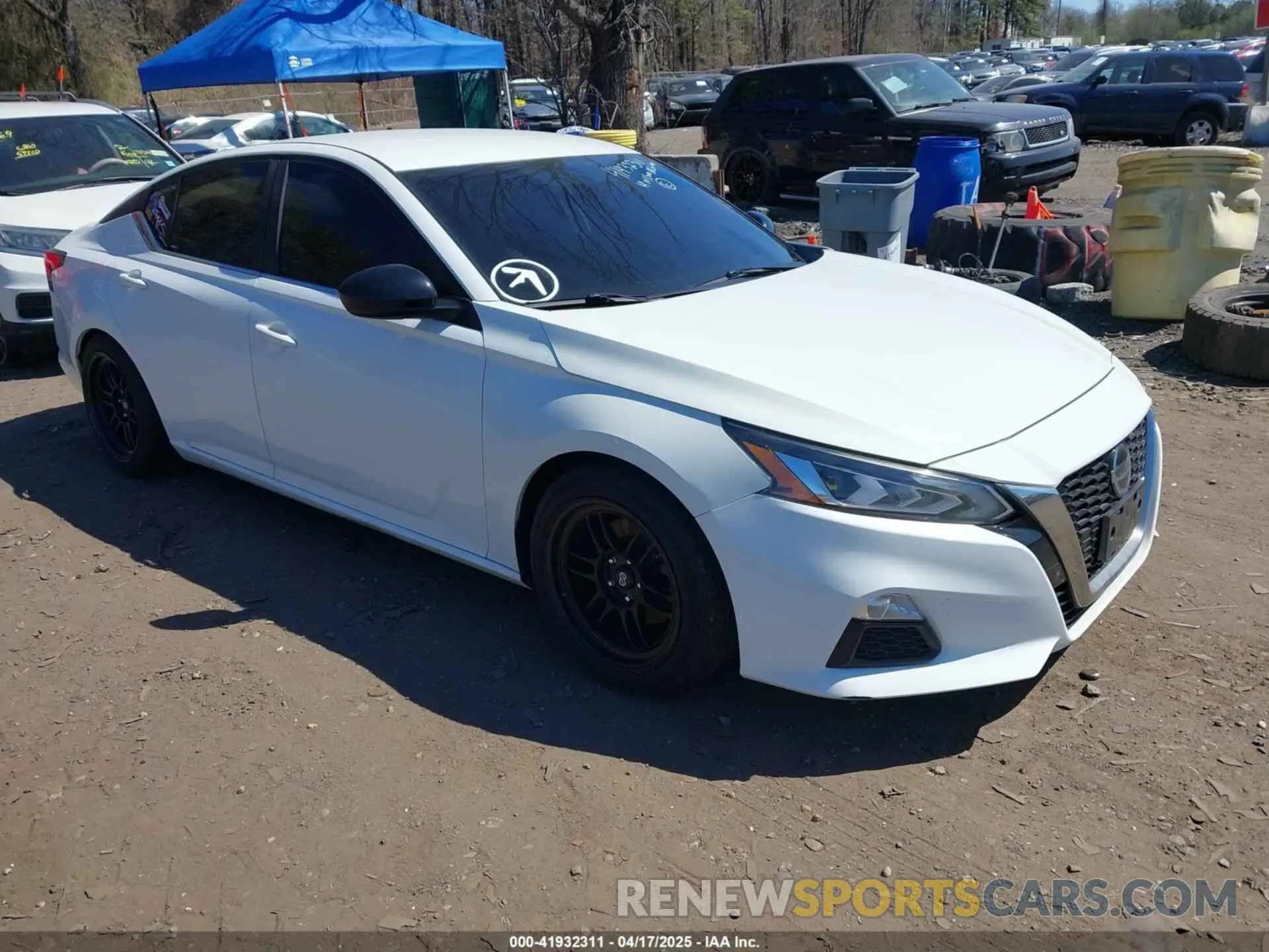 1 Photograph of a damaged car 1N4BL4CV2KC211593 NISSAN ALTIMA 2019