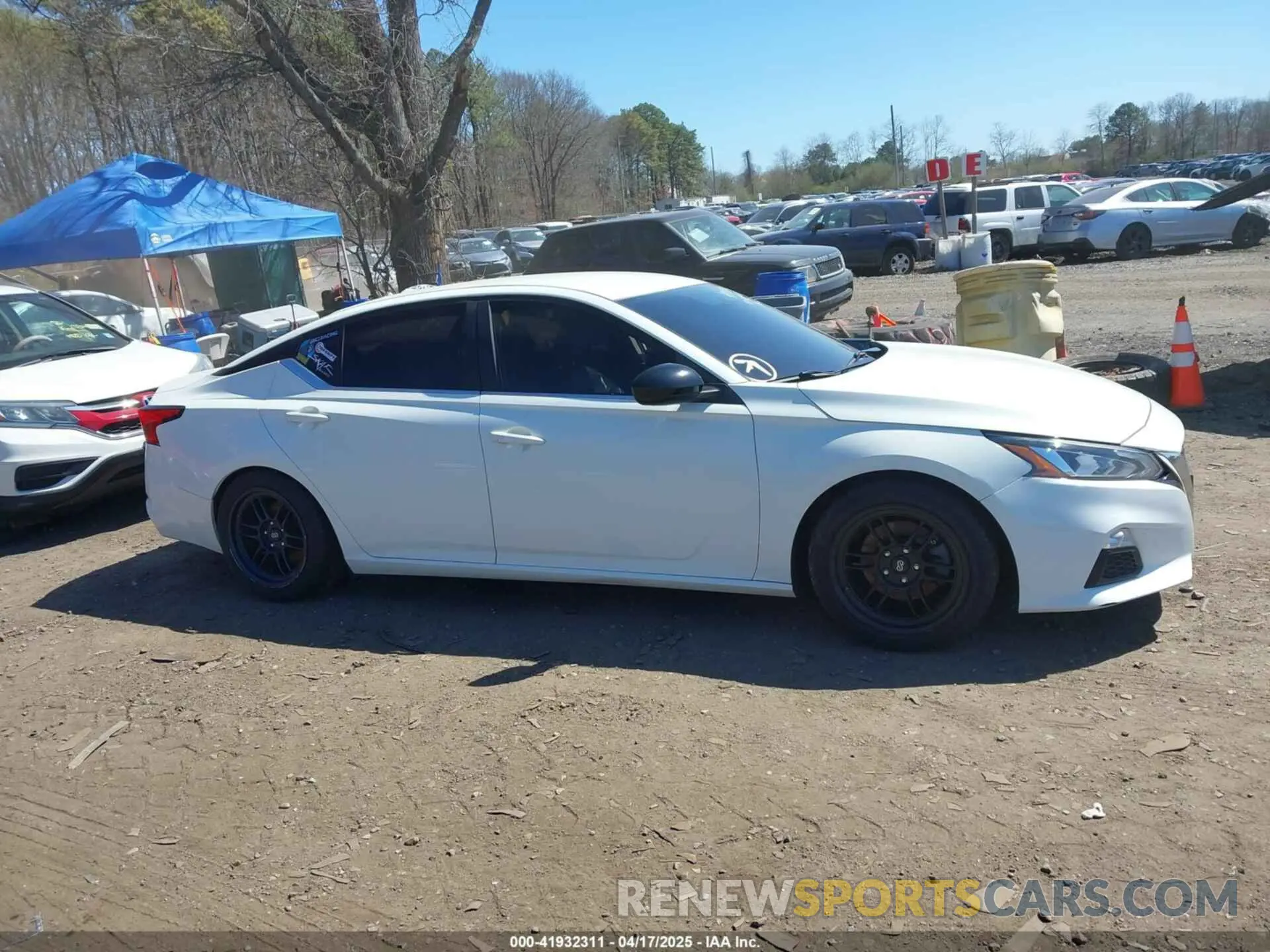 13 Photograph of a damaged car 1N4BL4CV2KC211593 NISSAN ALTIMA 2019