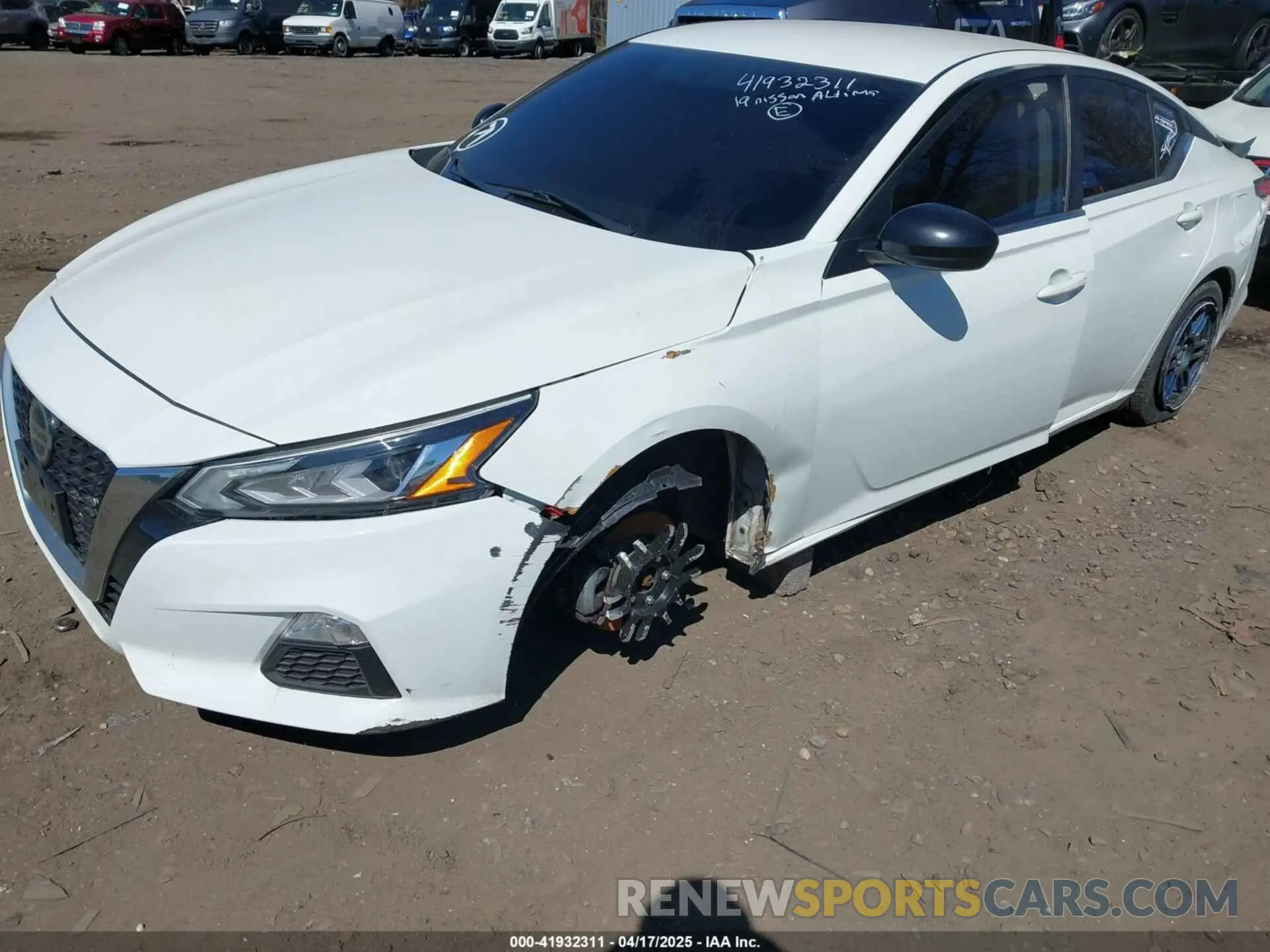 6 Photograph of a damaged car 1N4BL4CV2KC211593 NISSAN ALTIMA 2019