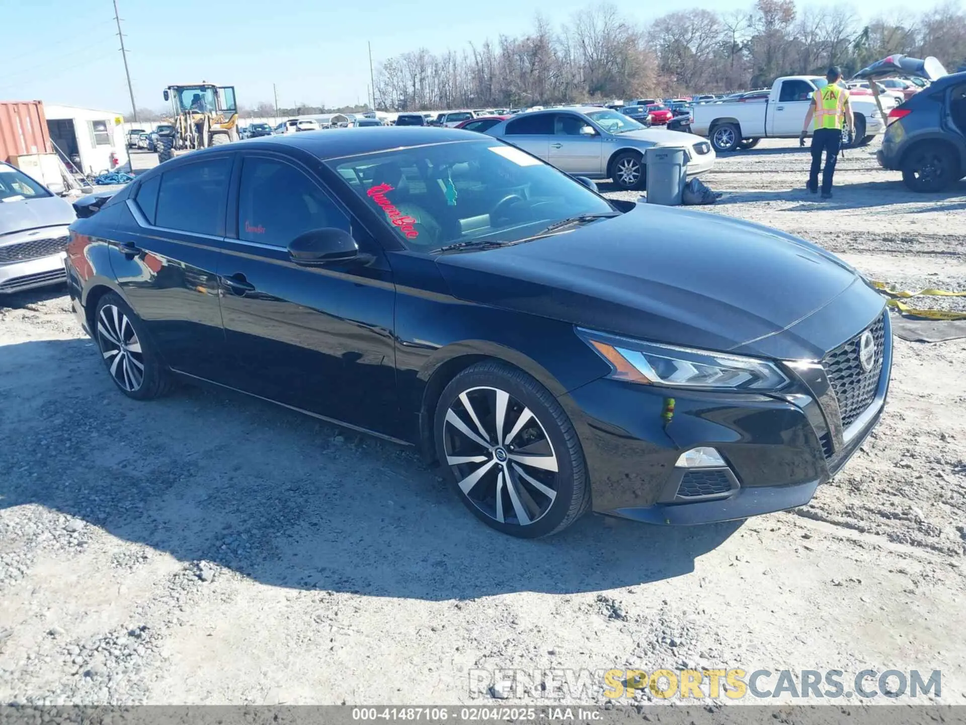 1 Photograph of a damaged car 1N4BL4CV2KC219113 NISSAN ALTIMA 2019