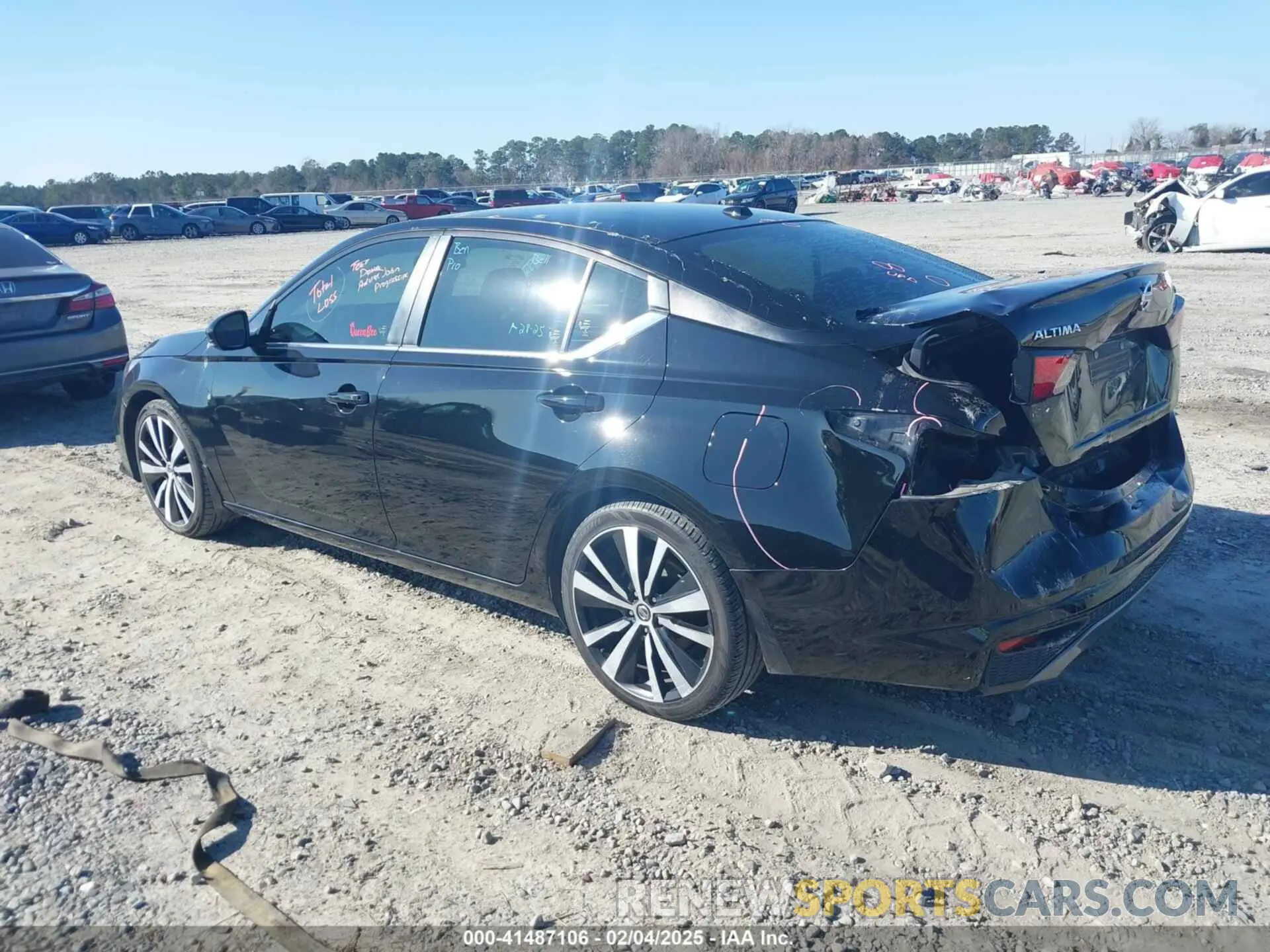 3 Photograph of a damaged car 1N4BL4CV2KC219113 NISSAN ALTIMA 2019