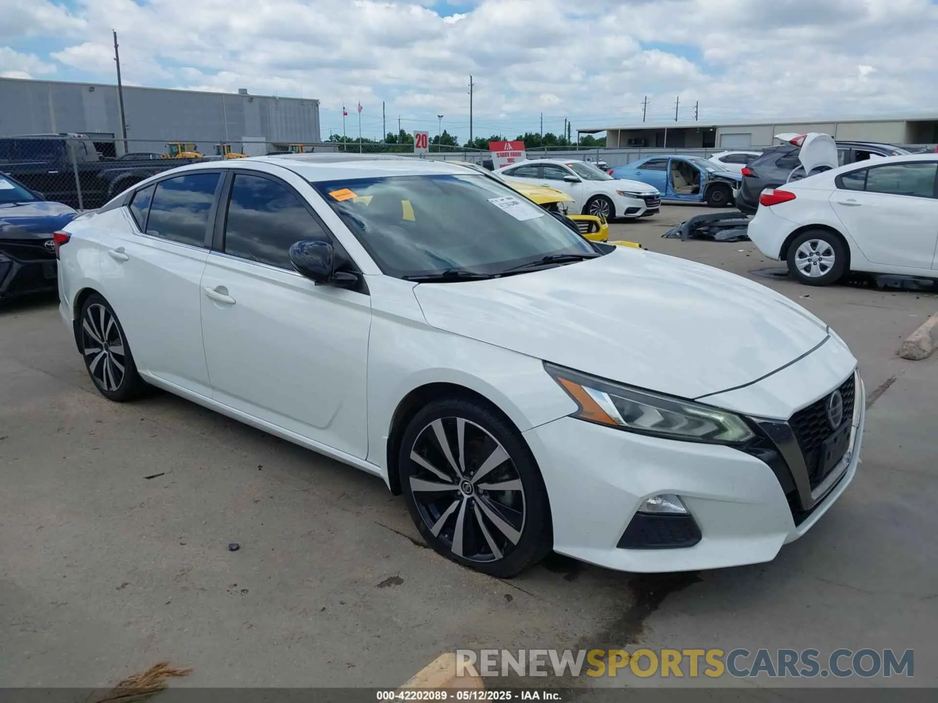 1 Photograph of a damaged car 1N4BL4CV2KN309687 NISSAN ALTIMA 2019