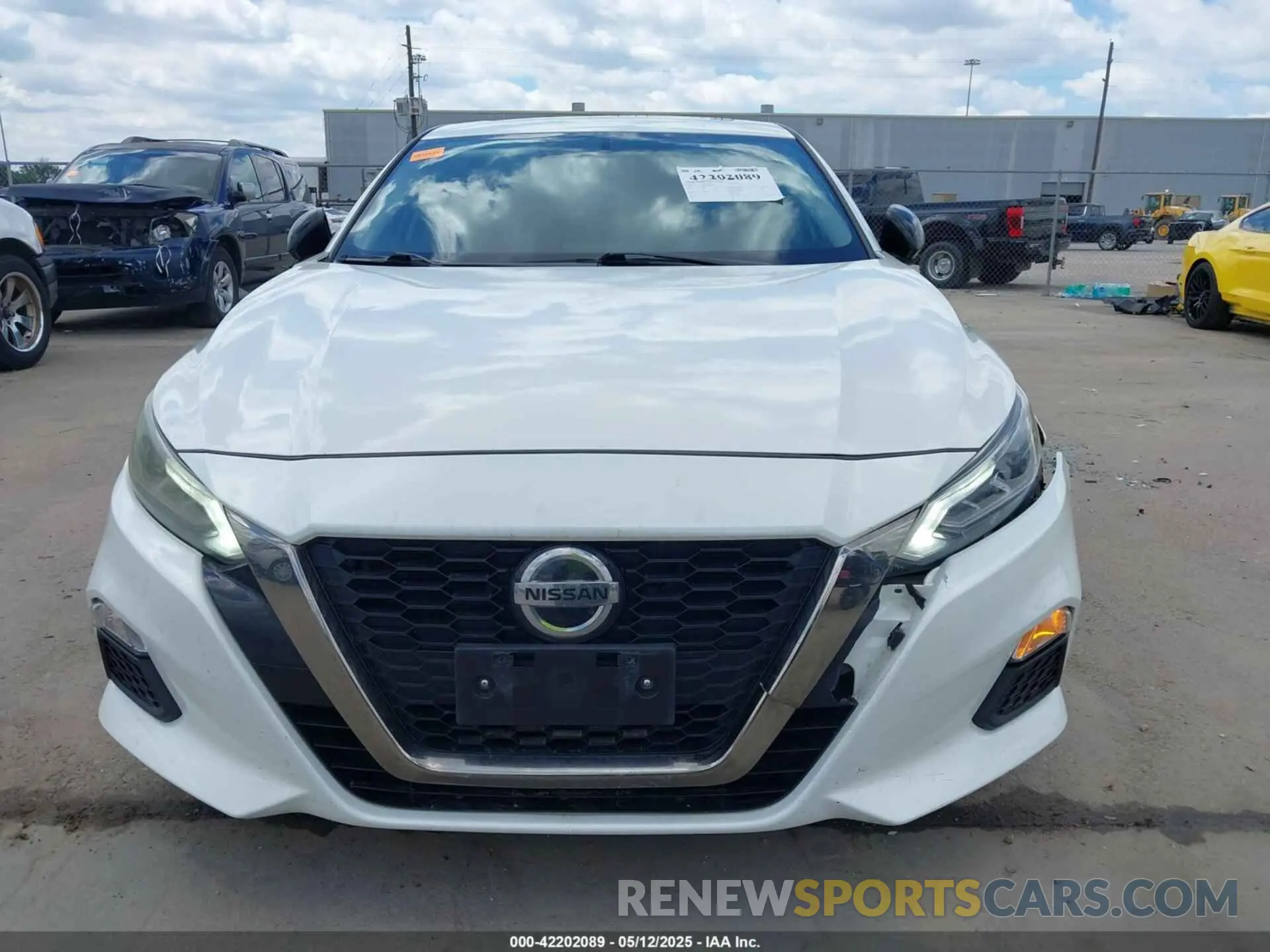 12 Photograph of a damaged car 1N4BL4CV2KN309687 NISSAN ALTIMA 2019