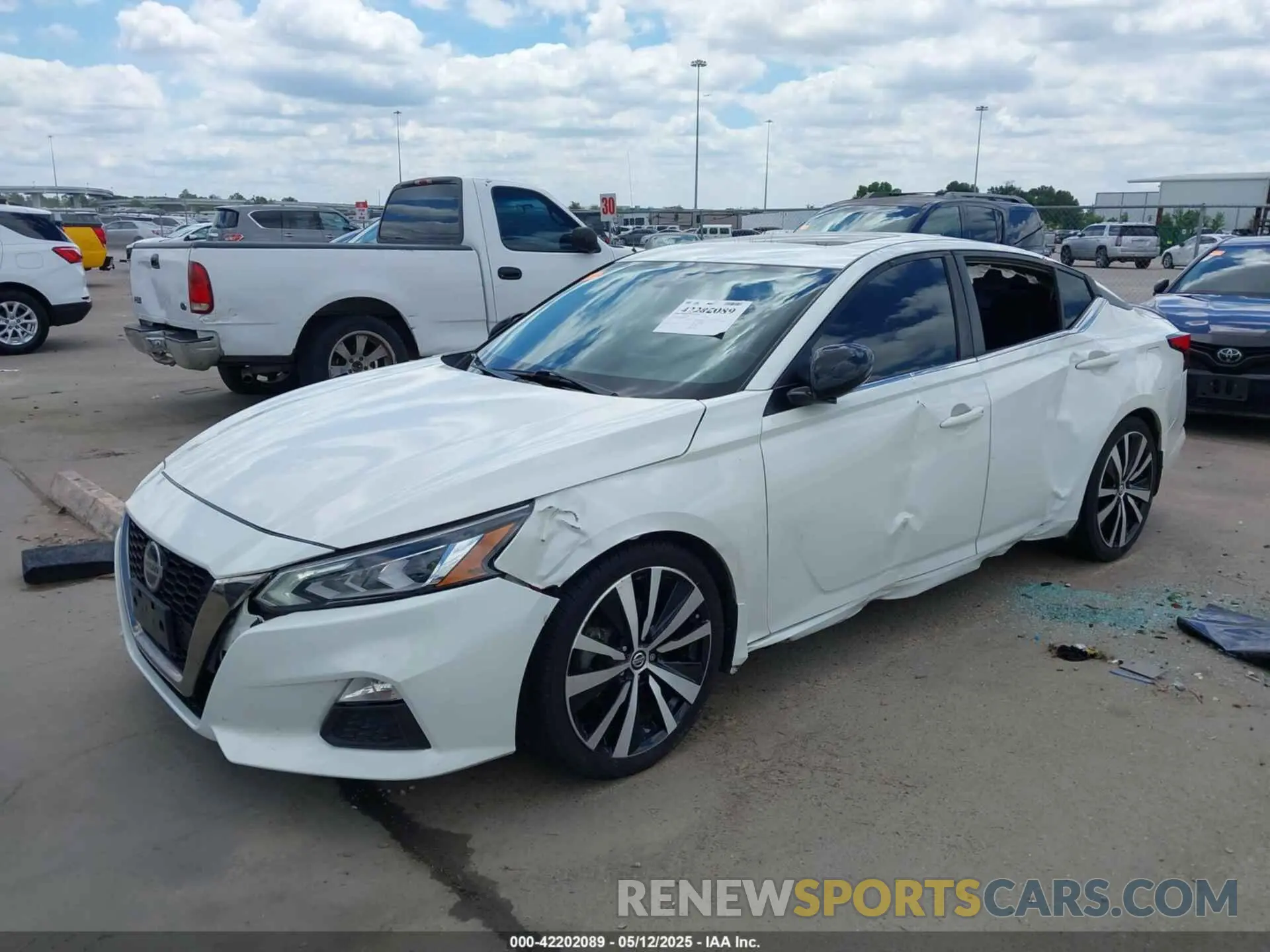 2 Photograph of a damaged car 1N4BL4CV2KN309687 NISSAN ALTIMA 2019