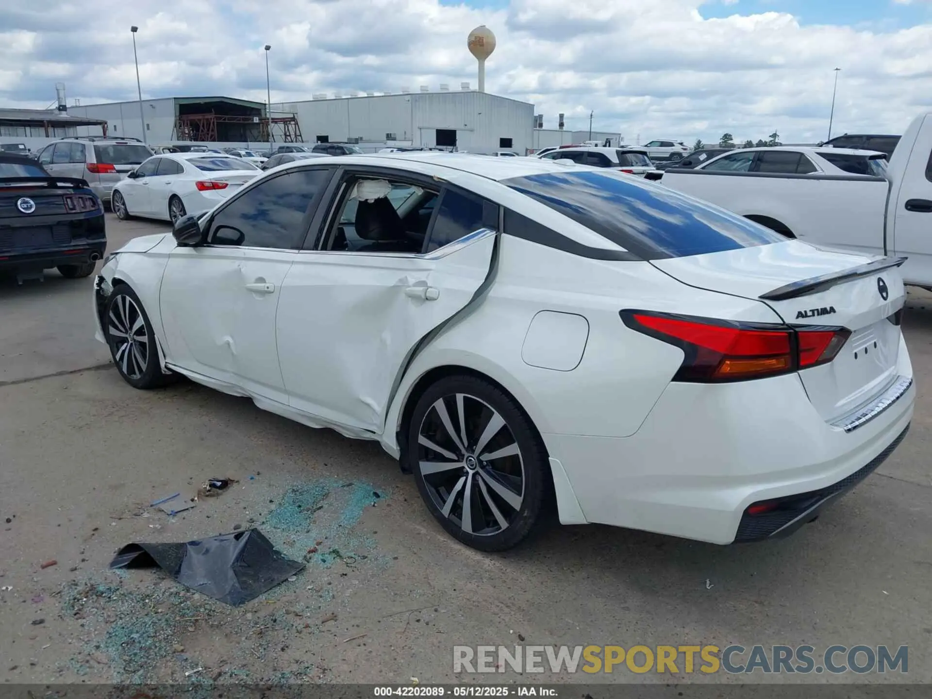 3 Photograph of a damaged car 1N4BL4CV2KN309687 NISSAN ALTIMA 2019
