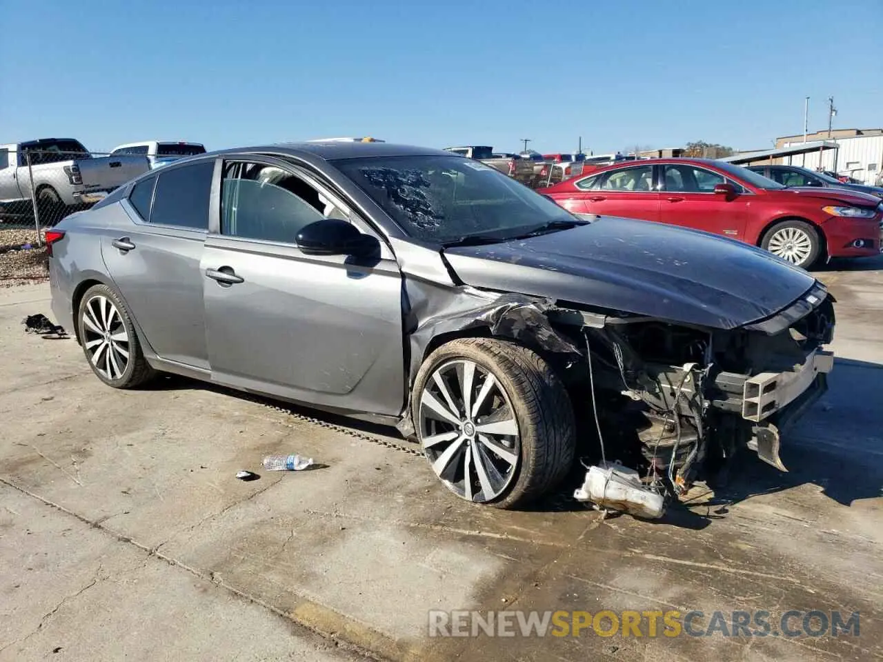 4 Photograph of a damaged car 1N4BL4CV2KN315828 NISSAN ALTIMA 2019