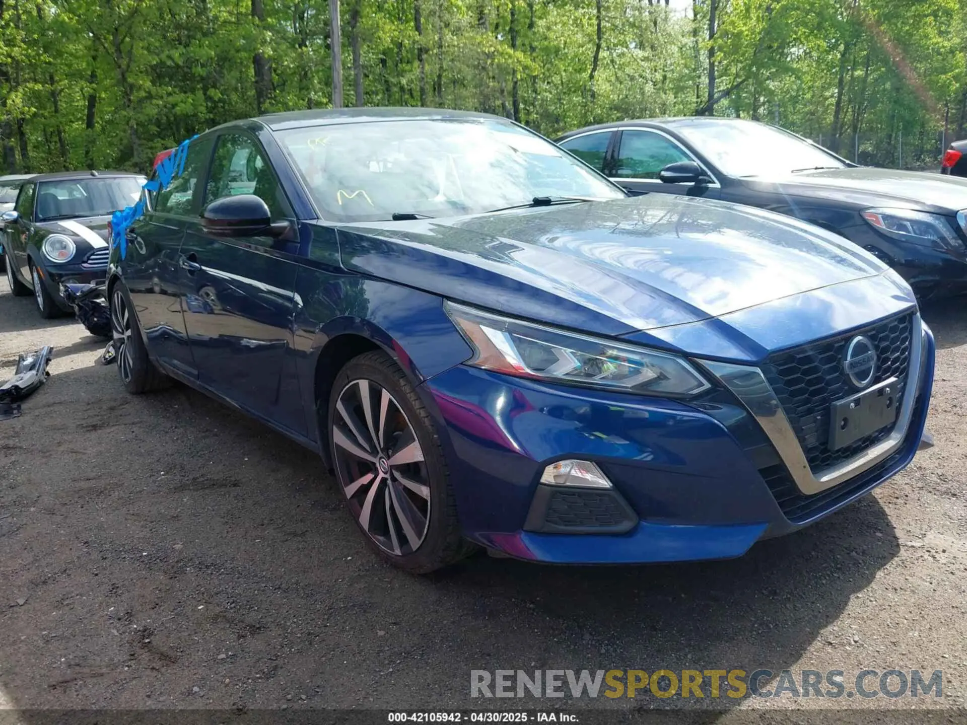 1 Photograph of a damaged car 1N4BL4CV2KN318566 NISSAN ALTIMA 2019