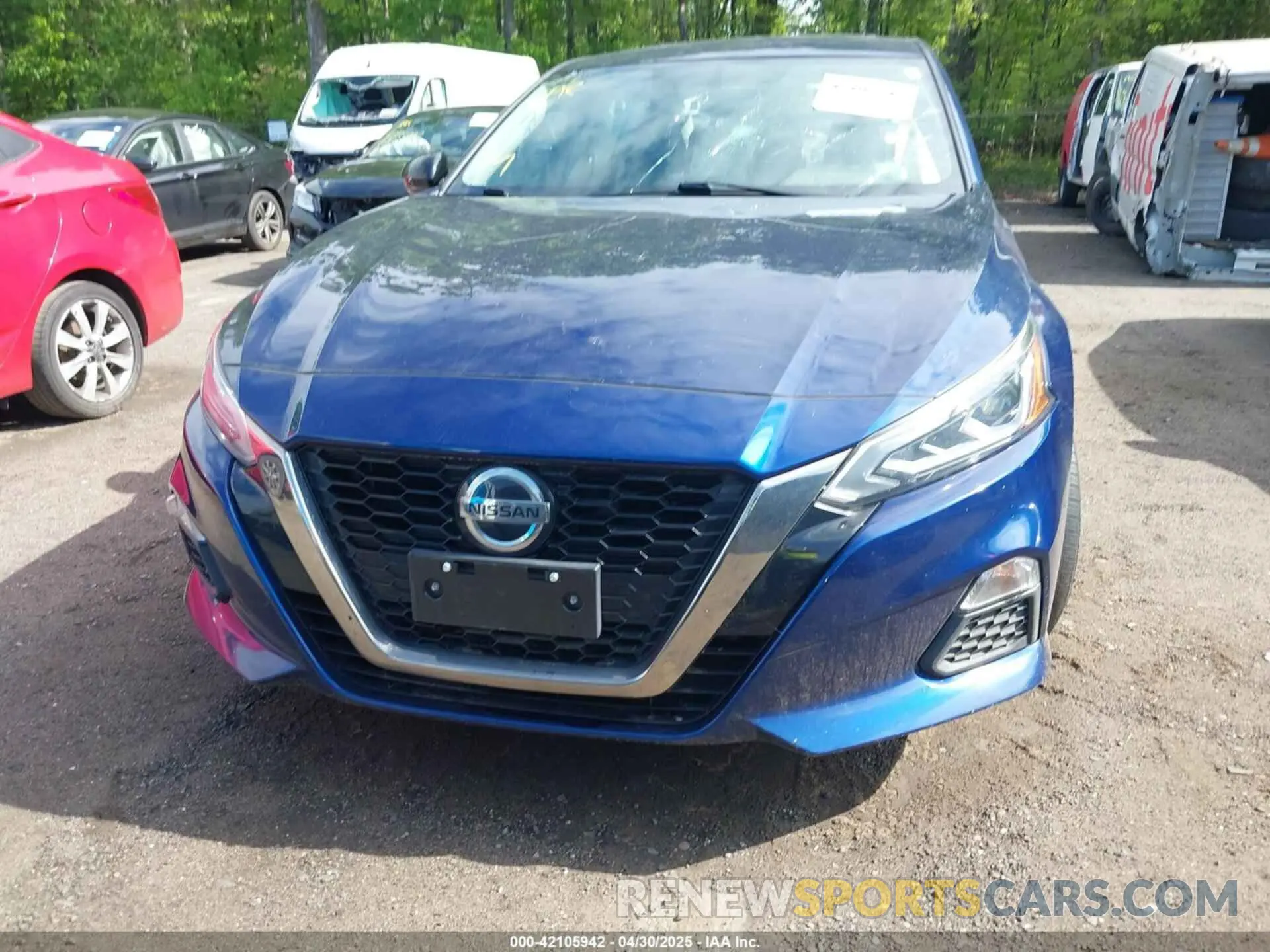 12 Photograph of a damaged car 1N4BL4CV2KN318566 NISSAN ALTIMA 2019