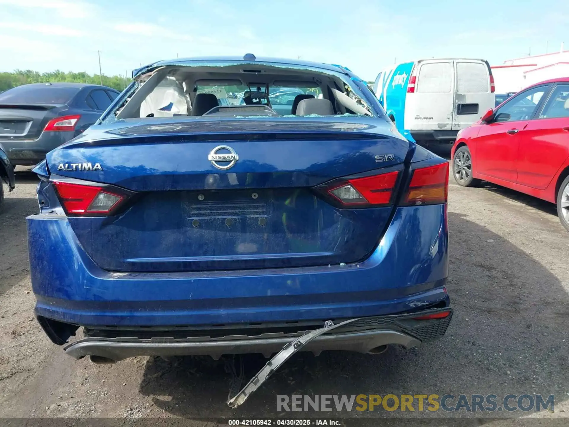 16 Photograph of a damaged car 1N4BL4CV2KN318566 NISSAN ALTIMA 2019
